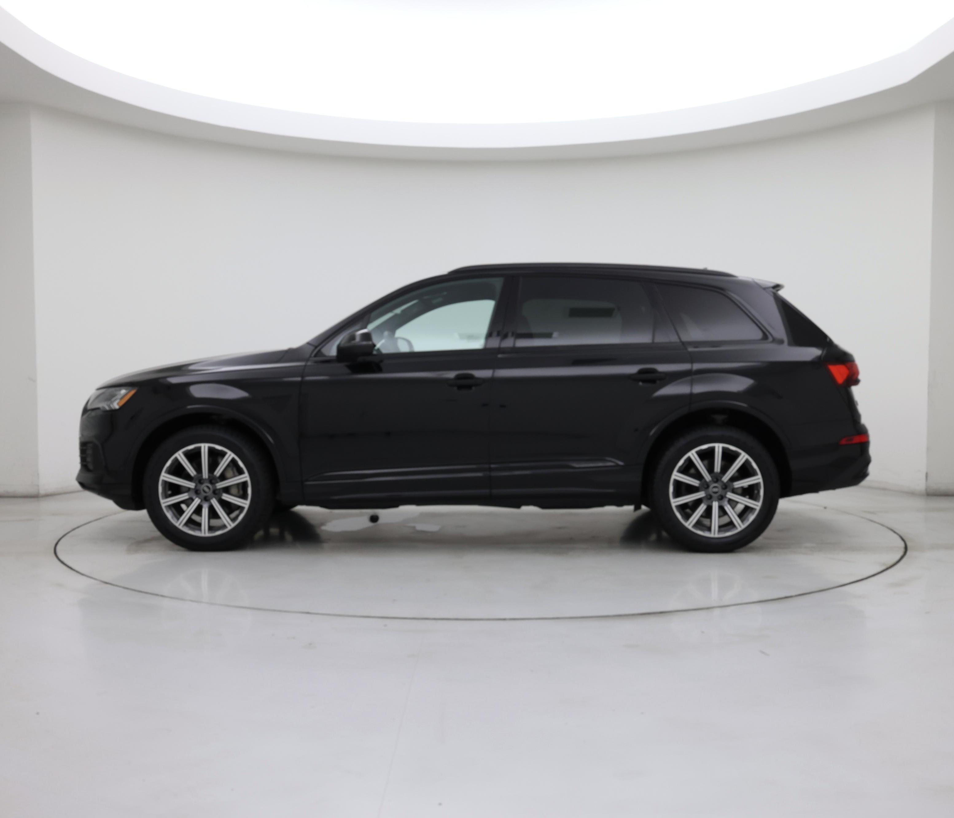 Thumbnail: 2023 Audi Q7 - 3