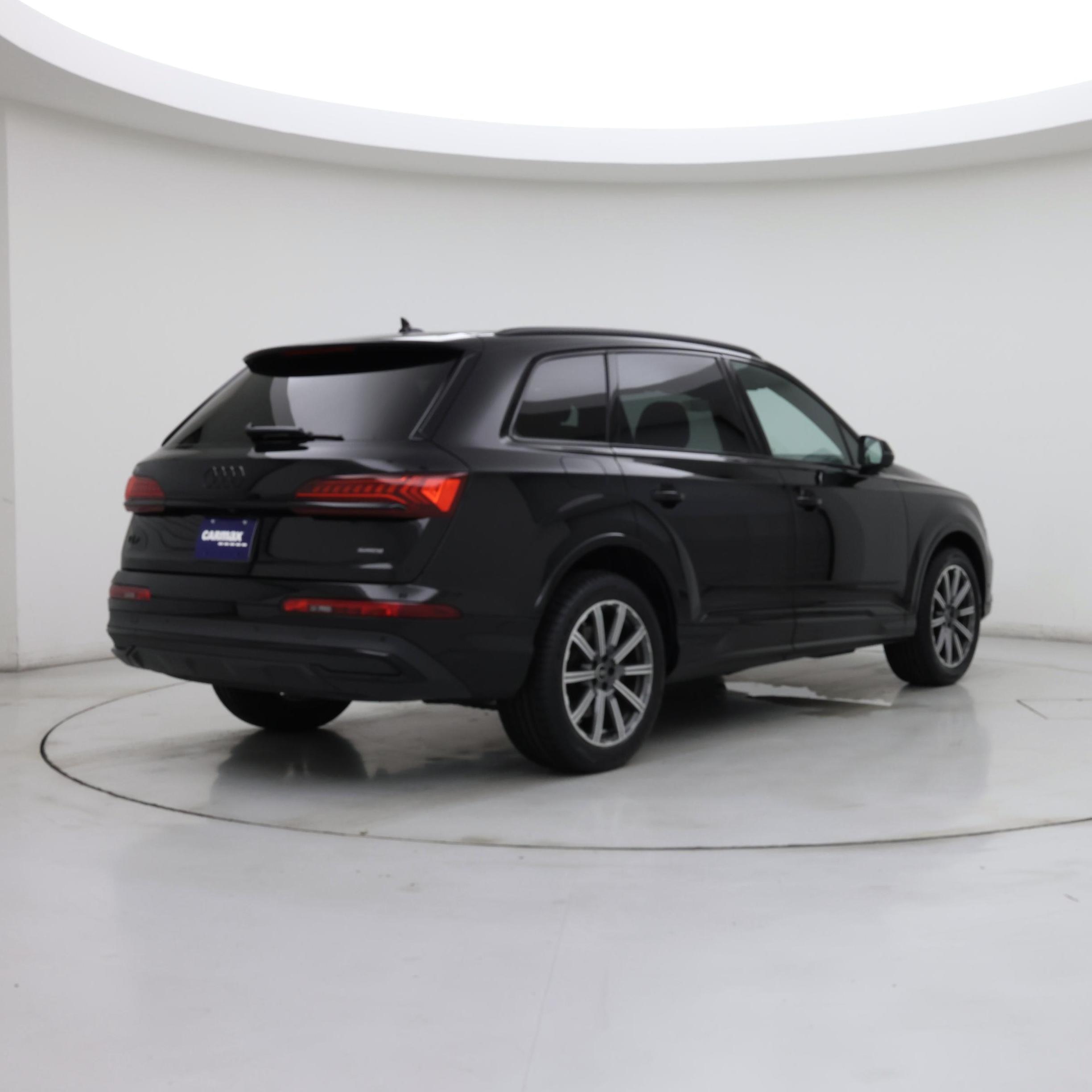 Thumbnail: 2023 Audi Q7 - 8