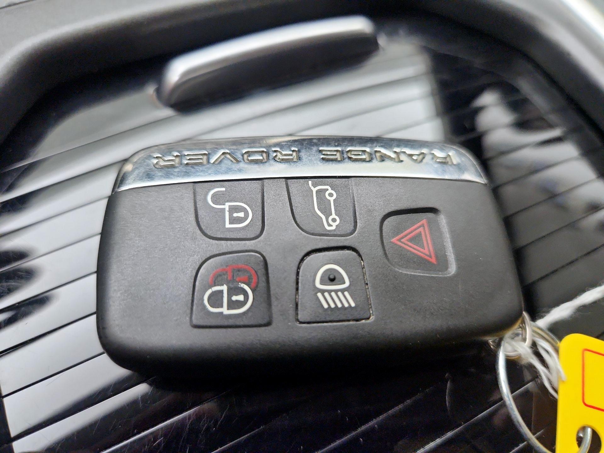 Thumbnail: 2016 Land Rover Range Rover Evoque - 18