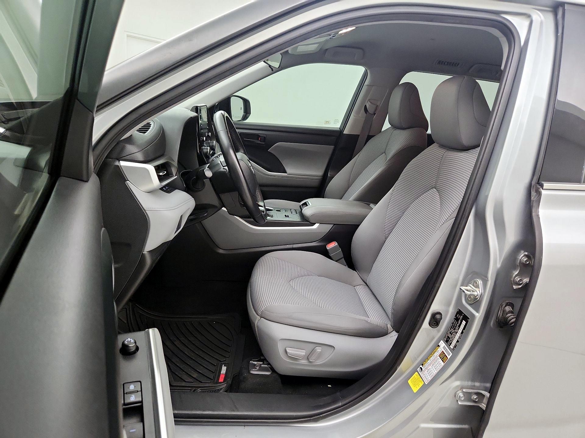Thumbnail: 2020 Toyota Highlander - 11