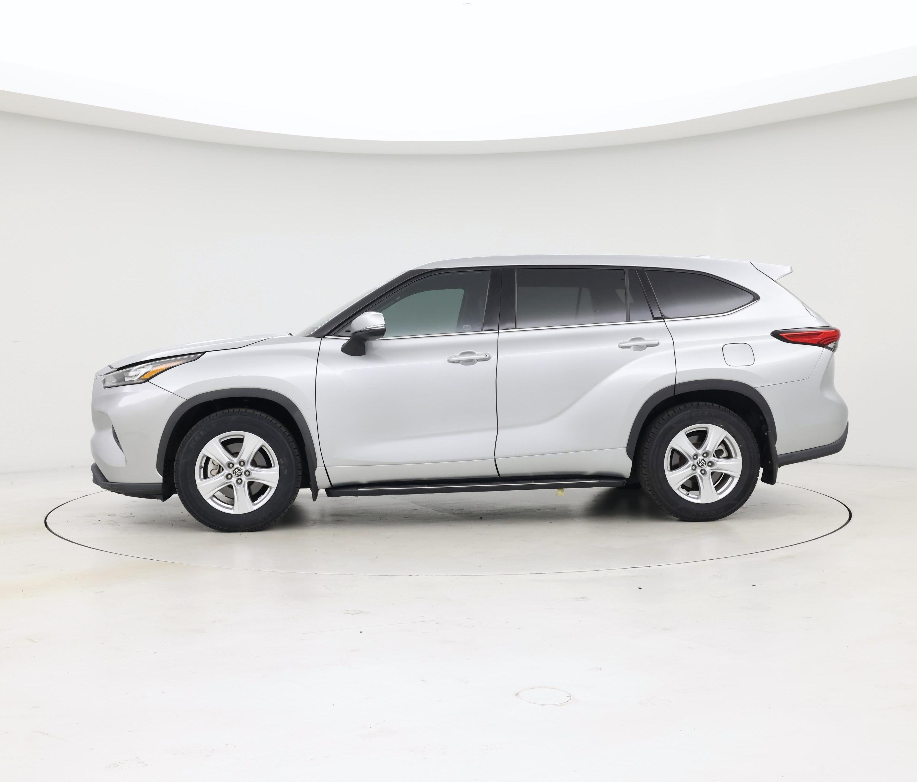 Thumbnail: 2020 Toyota Highlander - 3