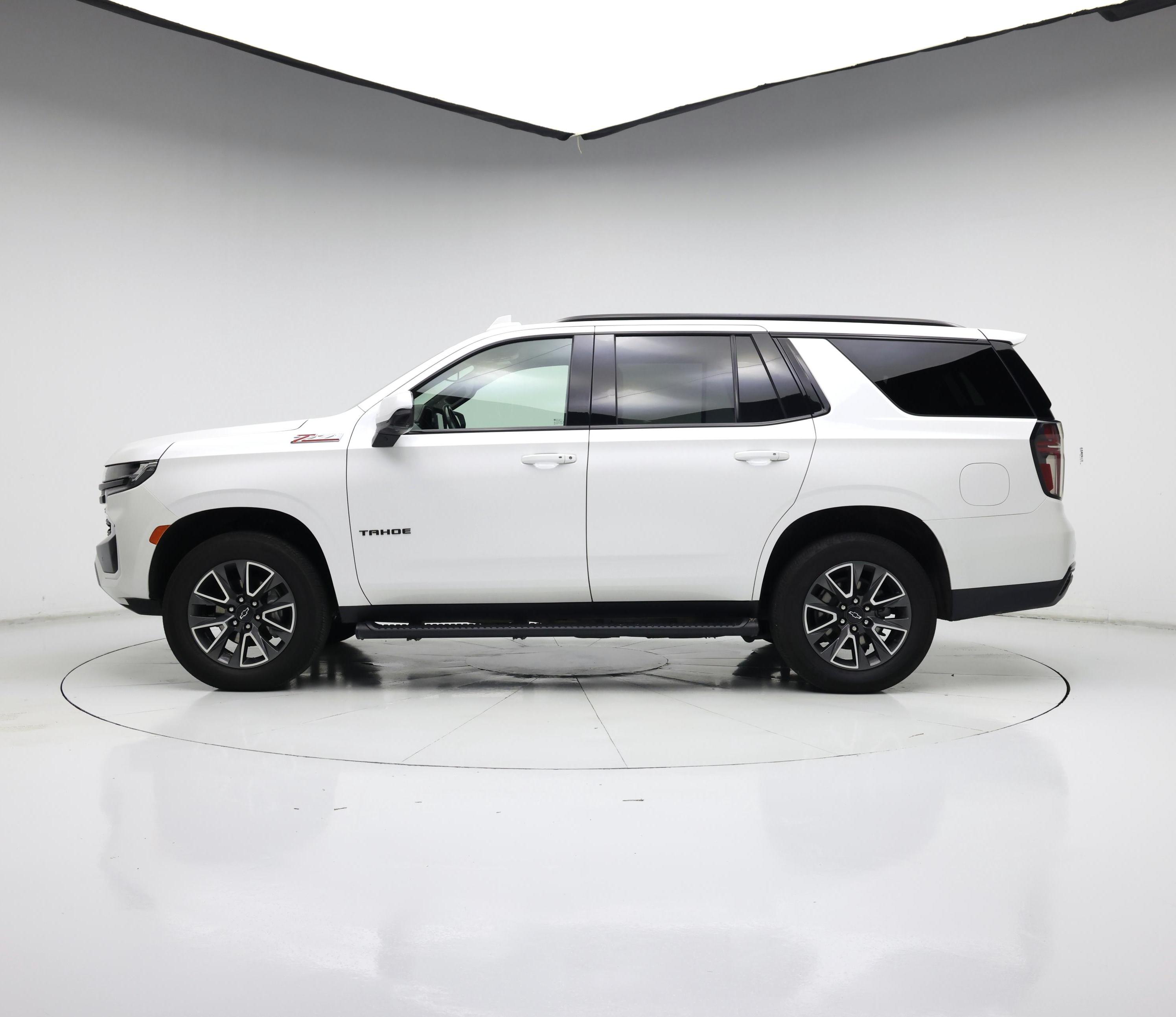 Thumbnail: 2023 Chevrolet Tahoe - 3