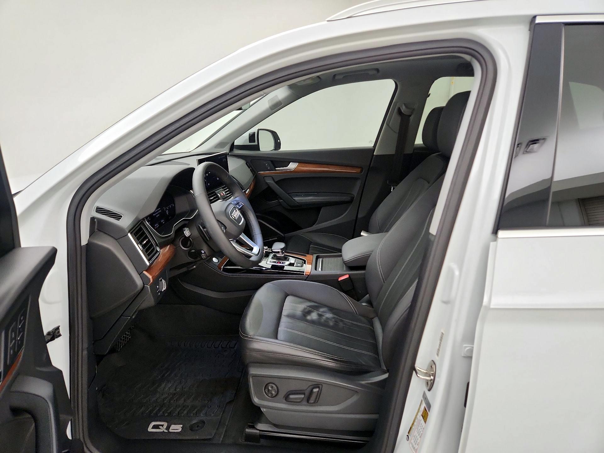 Thumbnail: 2021 Audi Q5 - 11
