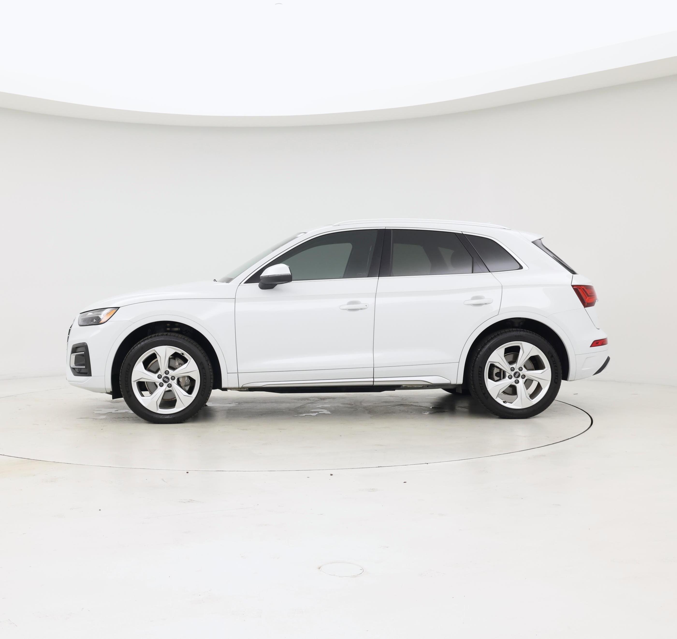 Thumbnail: 2021 Audi Q5 - 3