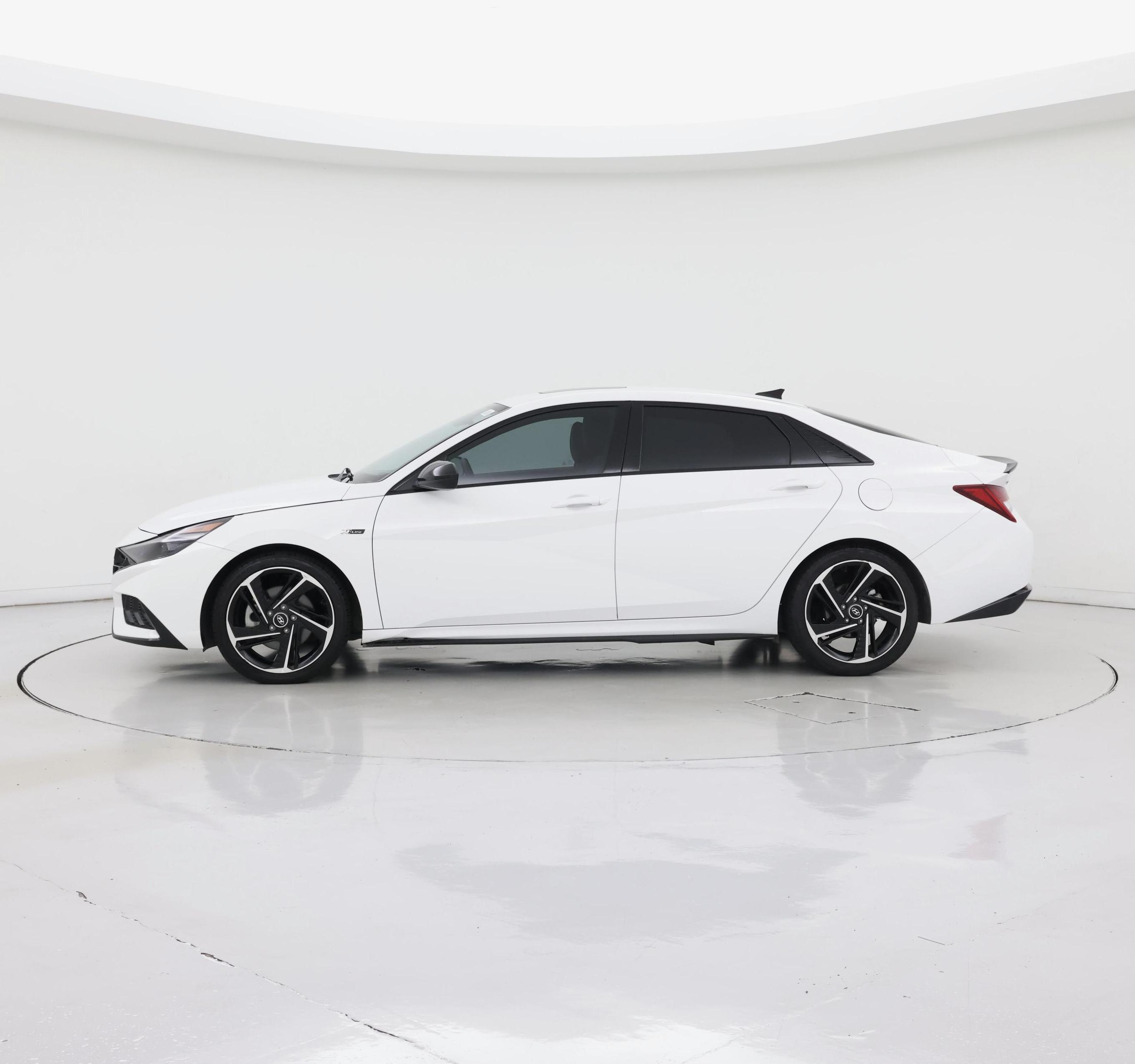 Thumbnail: 2023 Hyundai Elantra - 3