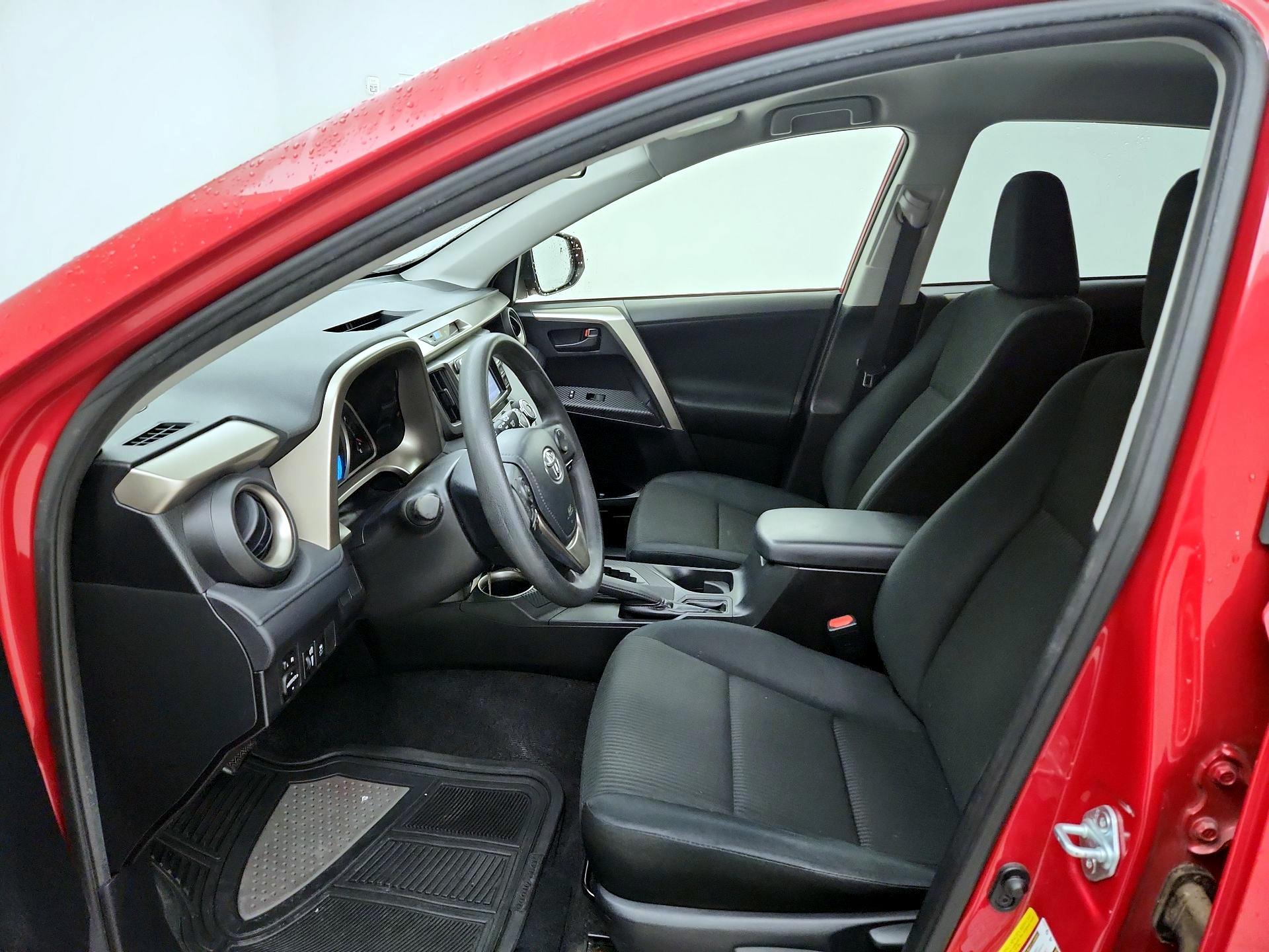 Thumbnail: 2014 Toyota RAV4 - 11