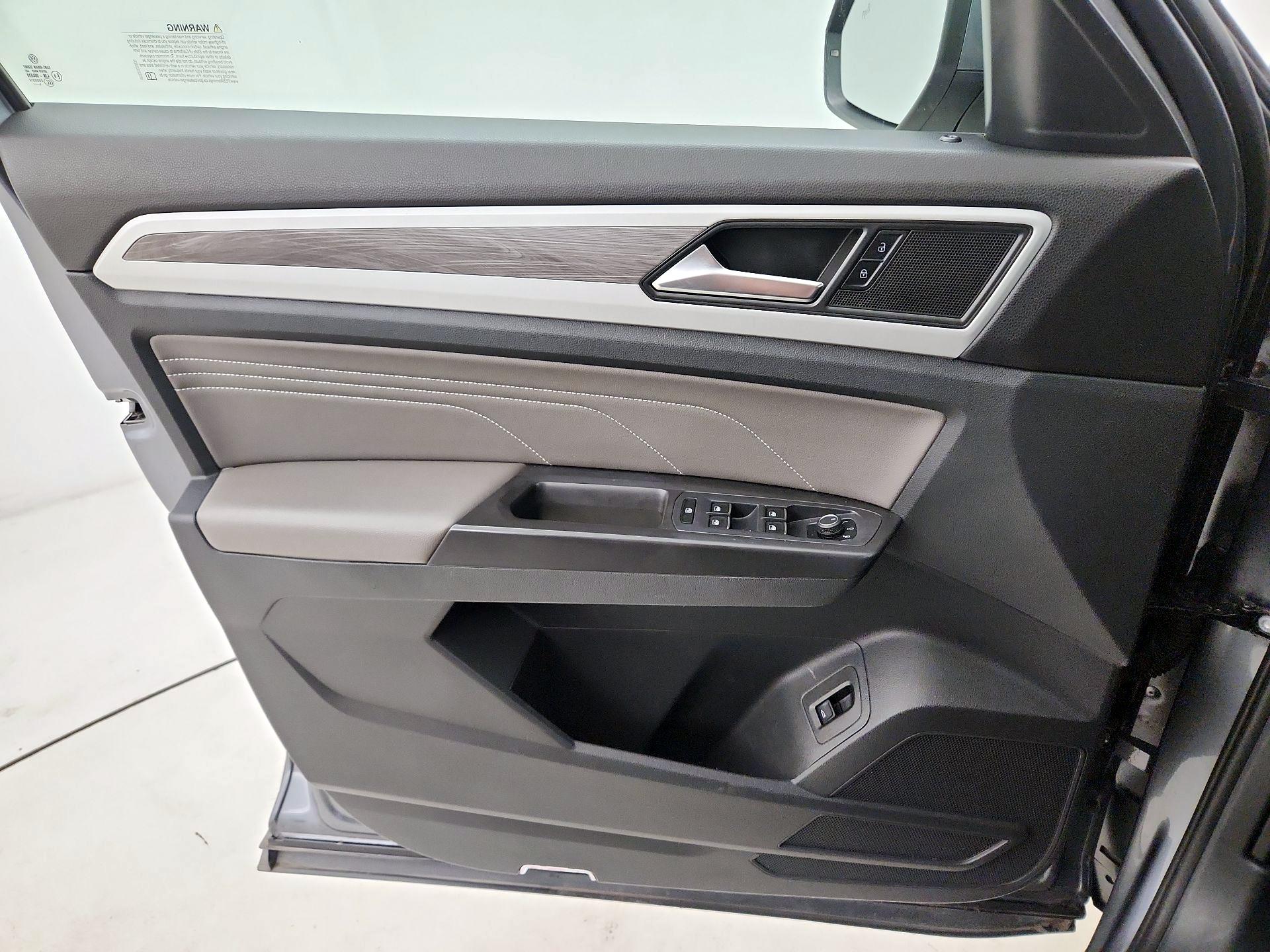 Thumbnail: 2022 Volkswagen Atlas - 12