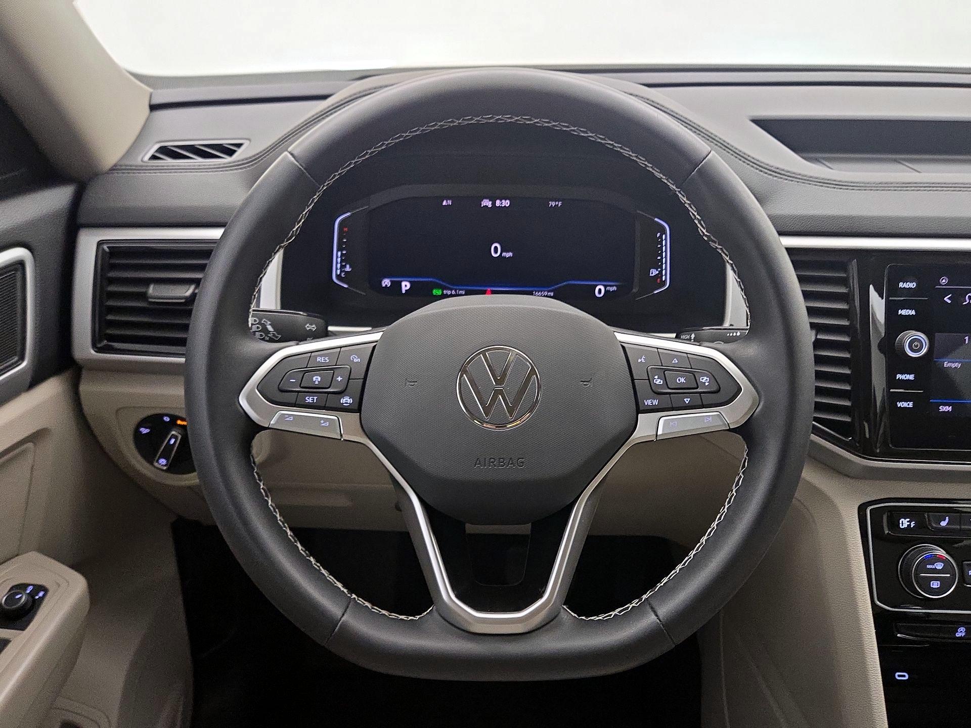 Thumbnail: 2023 Volkswagen Atlas - 10