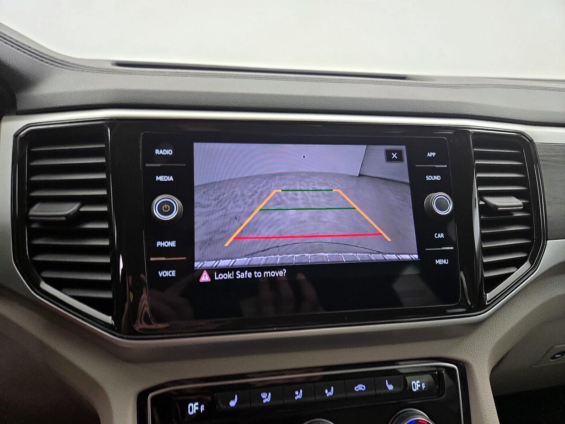 Thumbnail: 2023 Volkswagen Atlas - 14