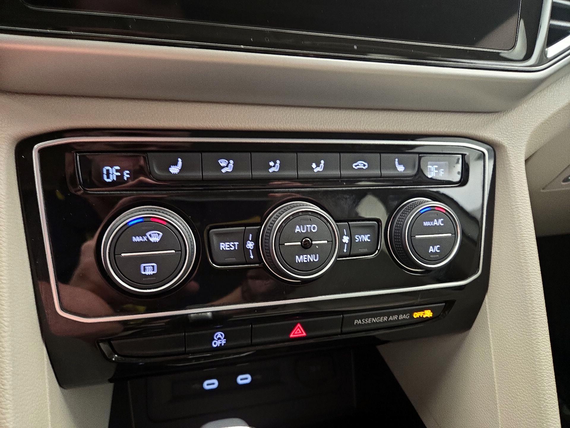 Thumbnail: 2023 Volkswagen Atlas - 16