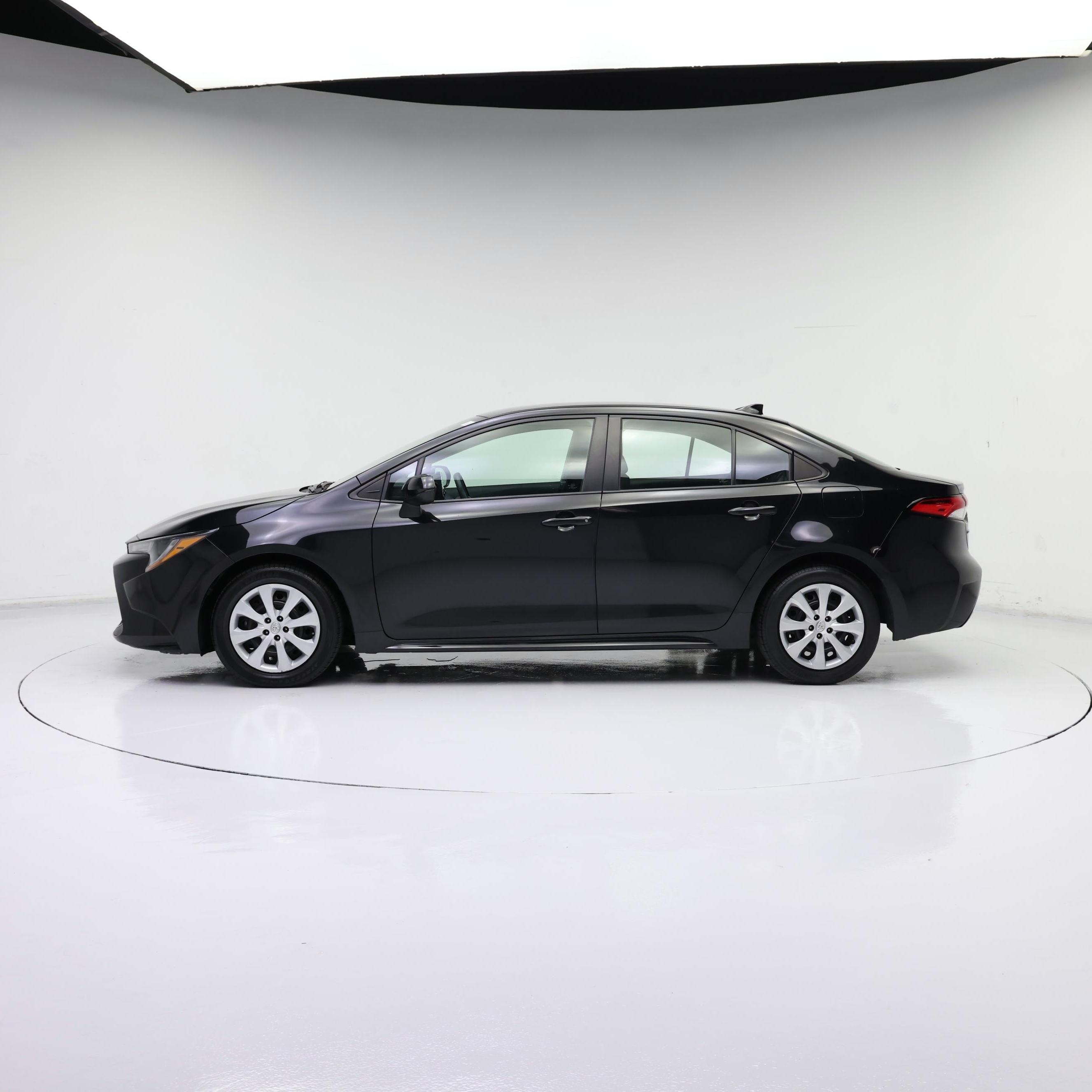 Thumbnail: 2022 Toyota Corolla - 3