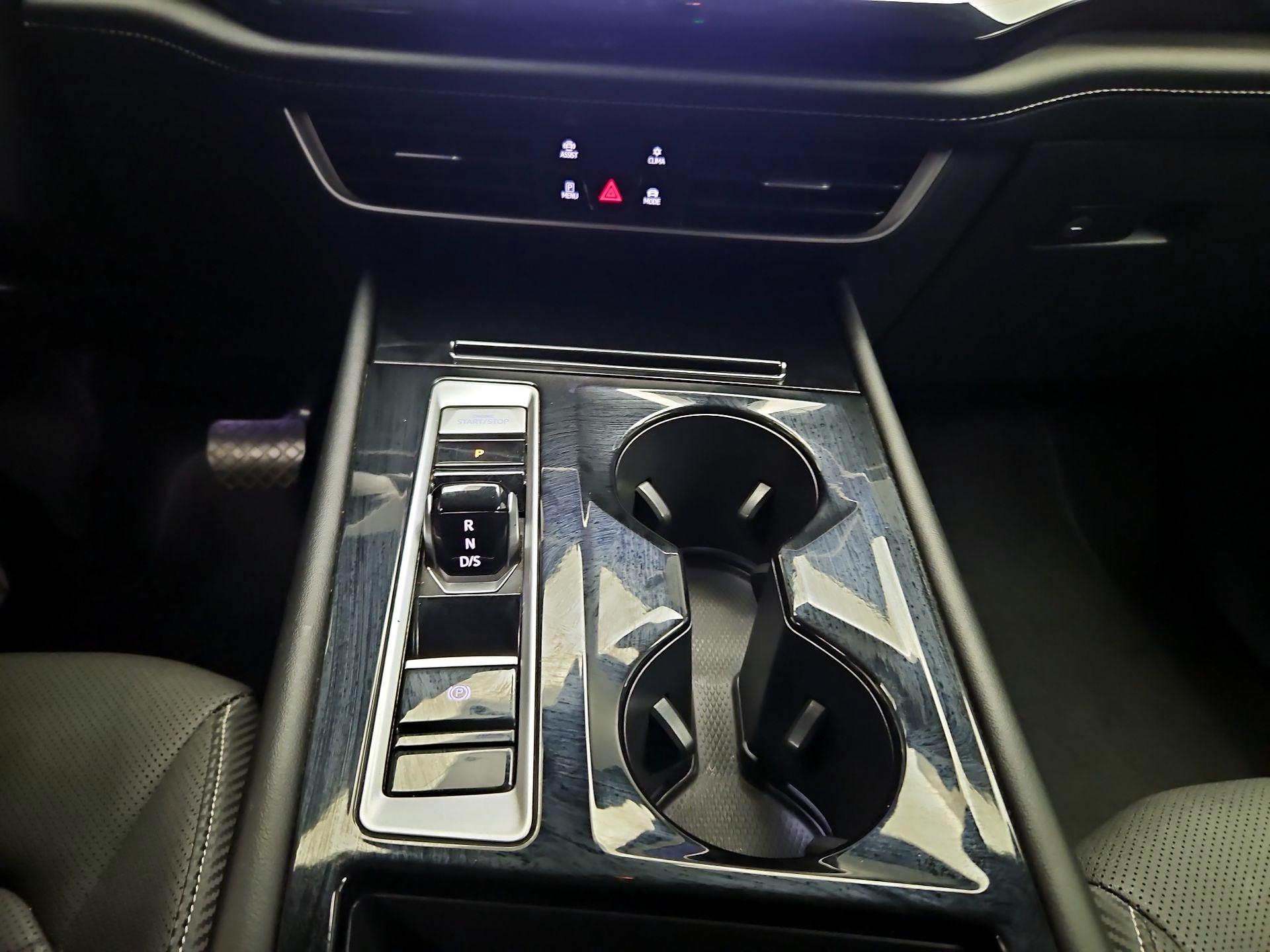 Thumbnail: 2024 Volkswagen Atlas - 16