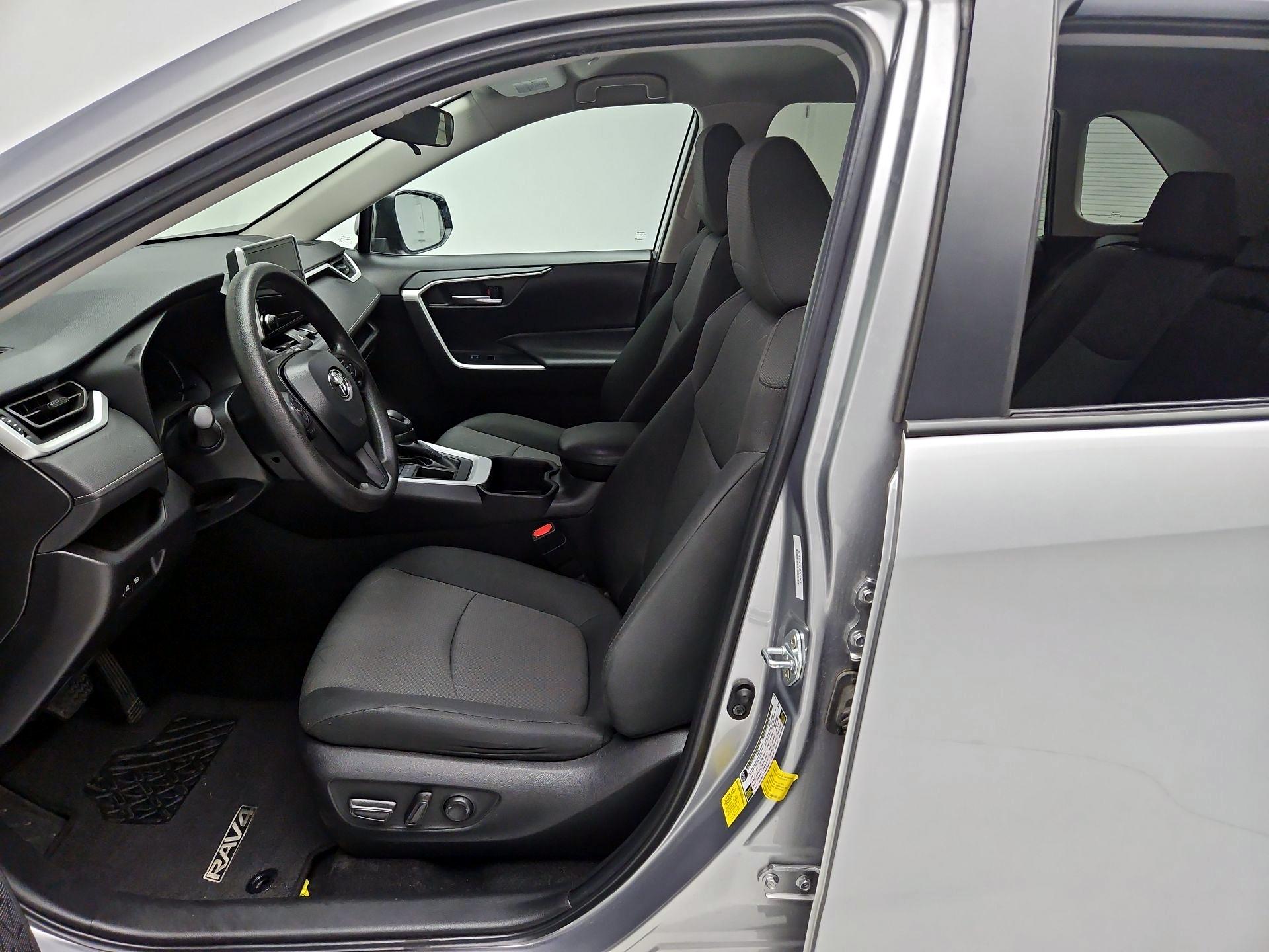 Thumbnail: 2024 Toyota RAV4 - 11