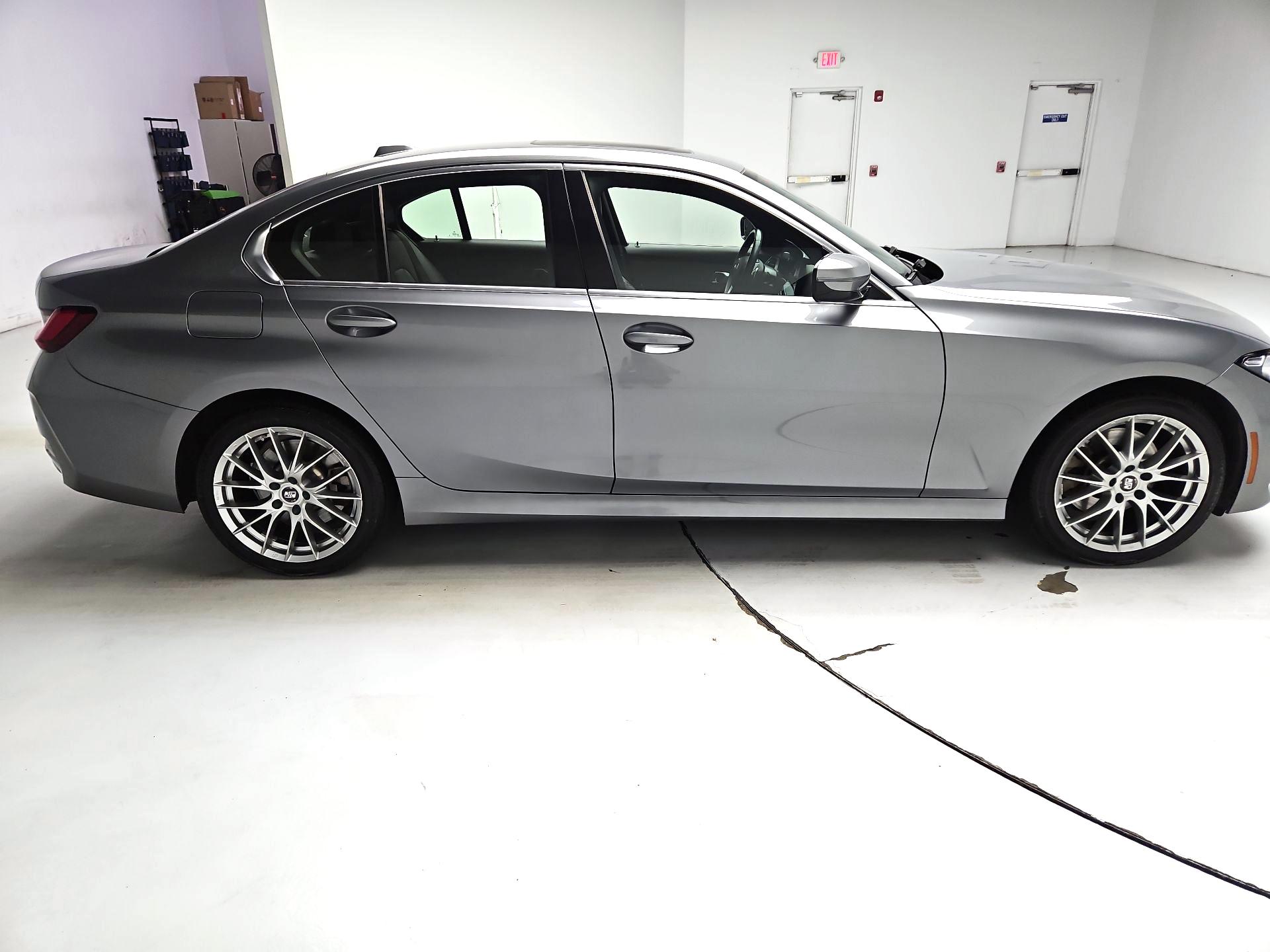 Thumbnail: 2024 BMW 3 Series - 4
