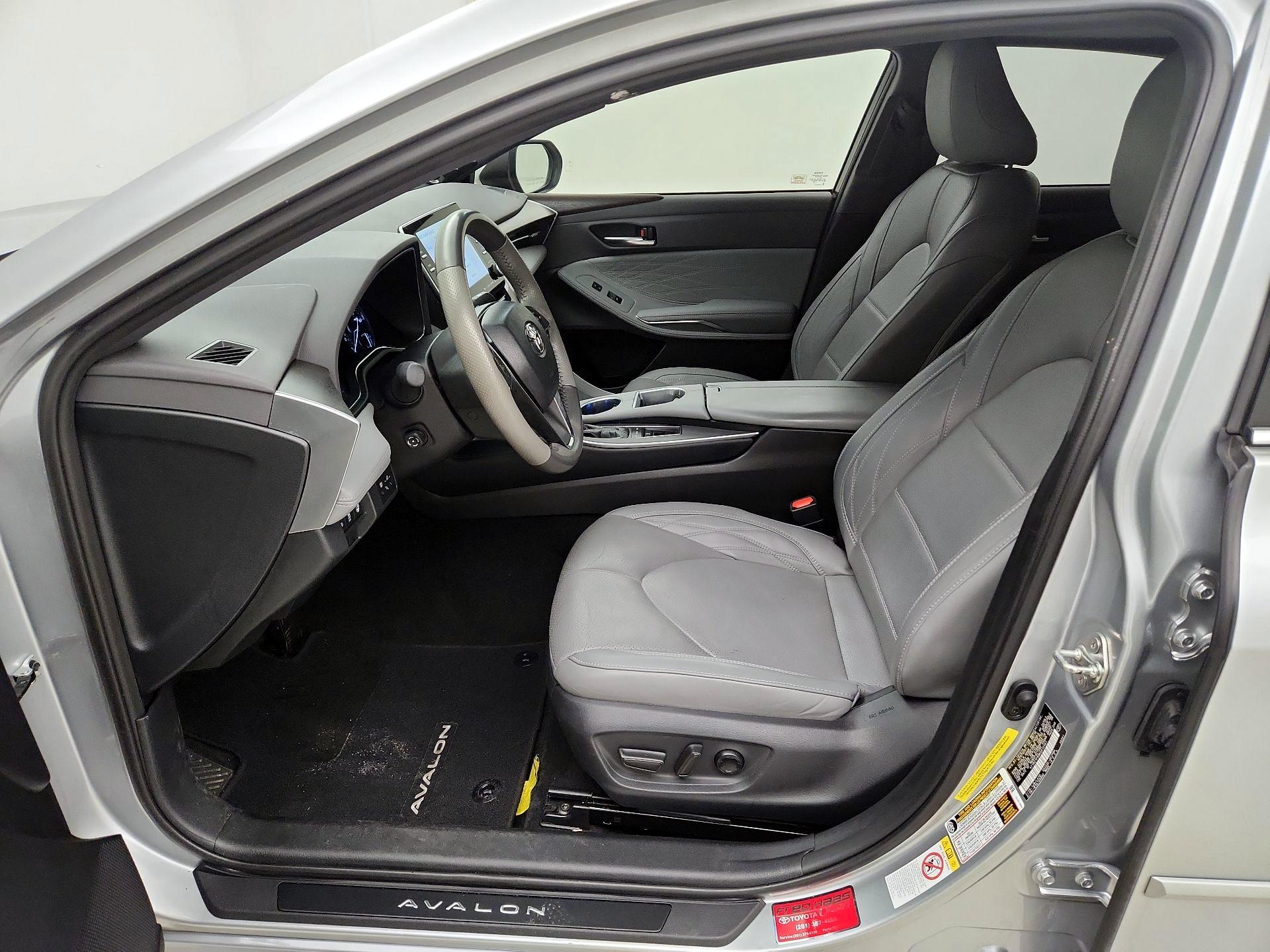 Thumbnail: 2019 Toyota Avalon - 11