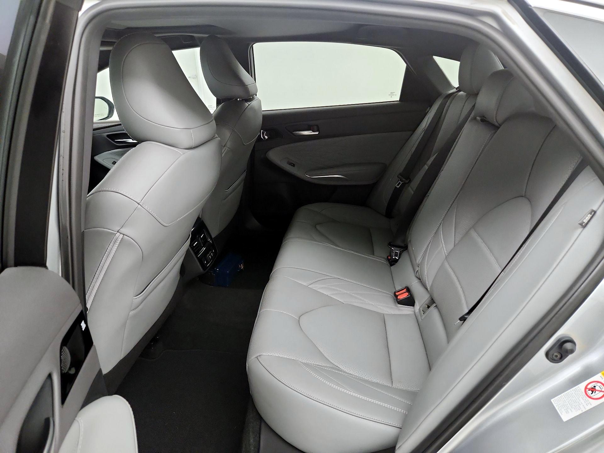 Thumbnail: 2019 Toyota Avalon - 18