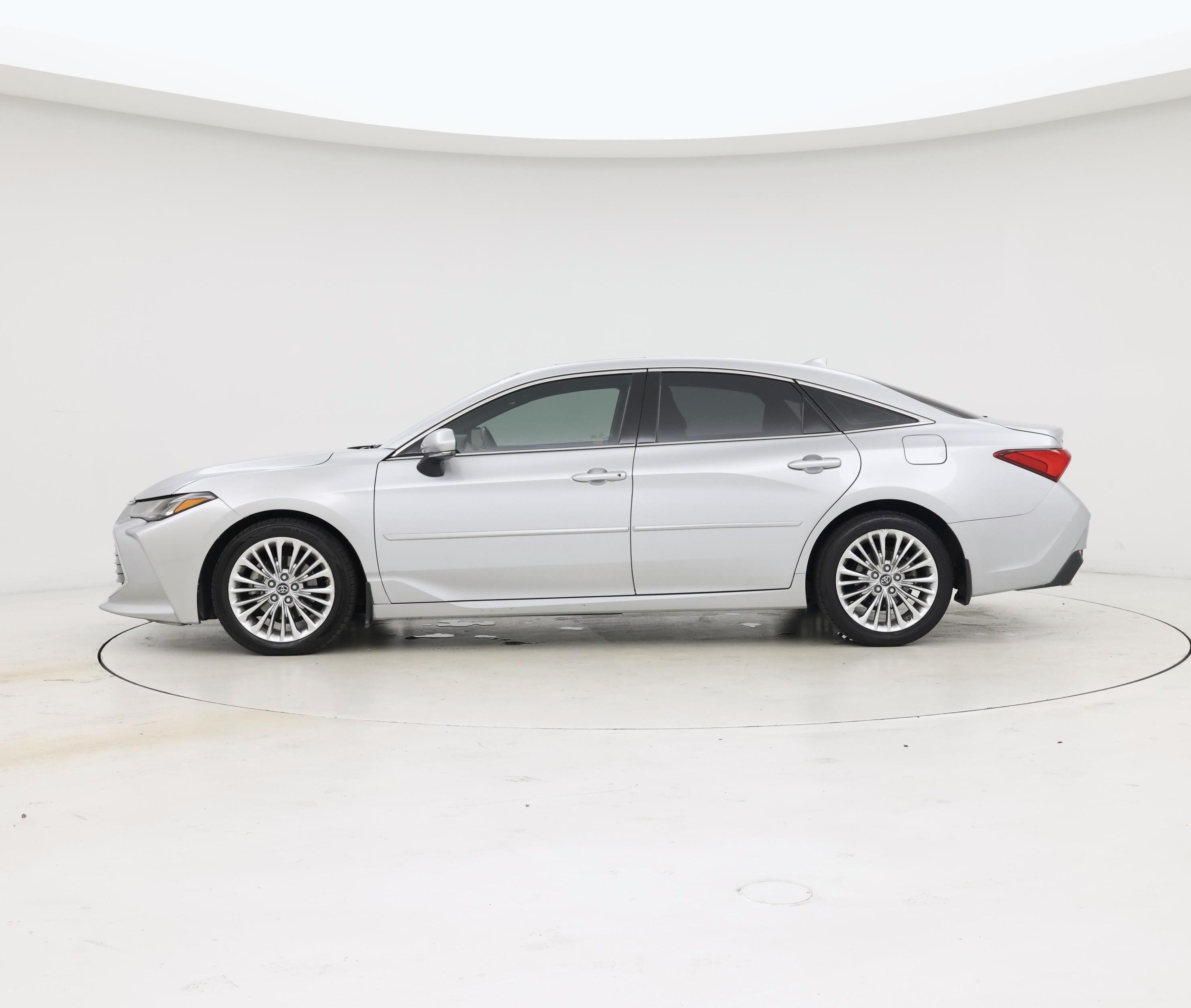 Thumbnail: 2019 Toyota Avalon - 3