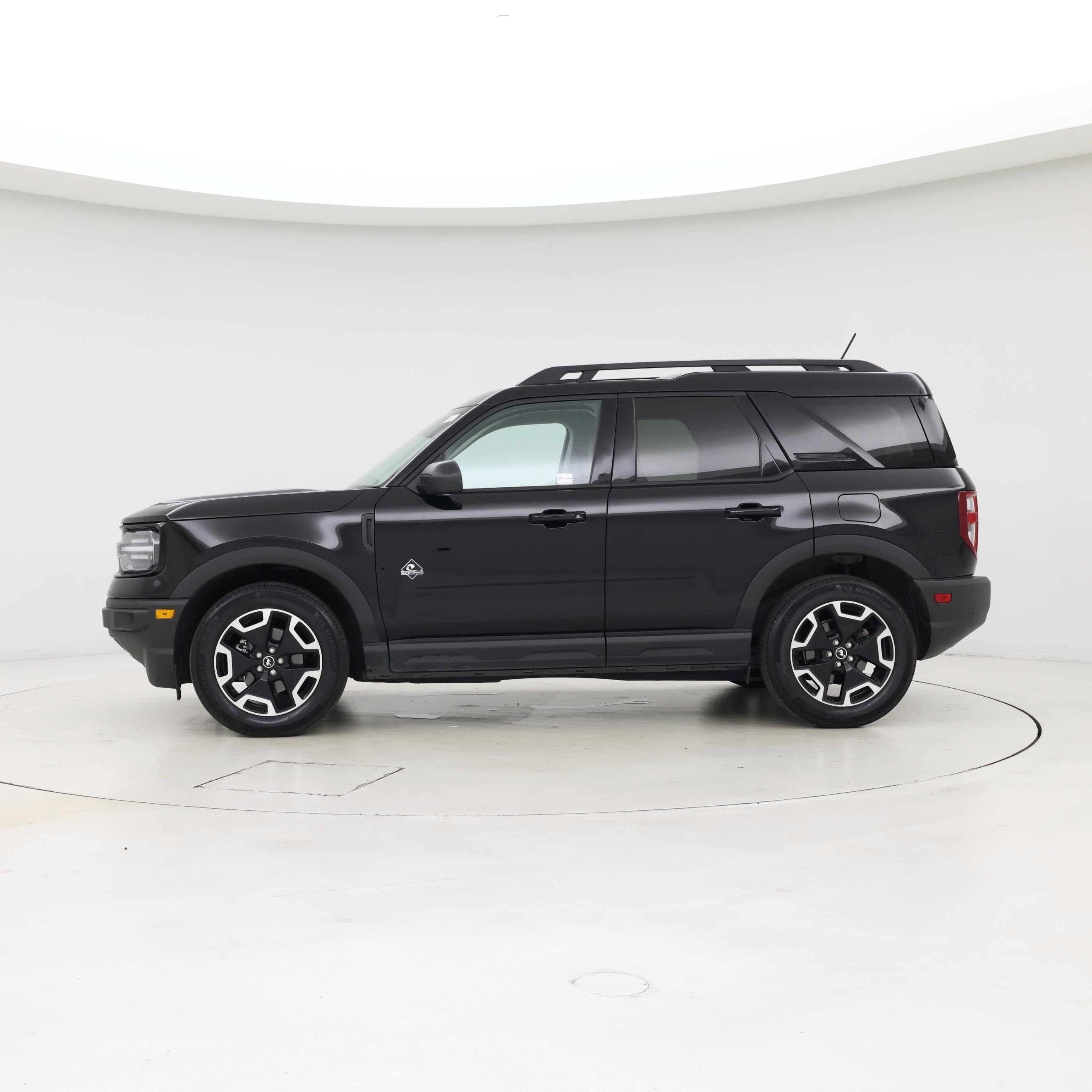Thumbnail: 2023 Ford Bronco Sport - 3