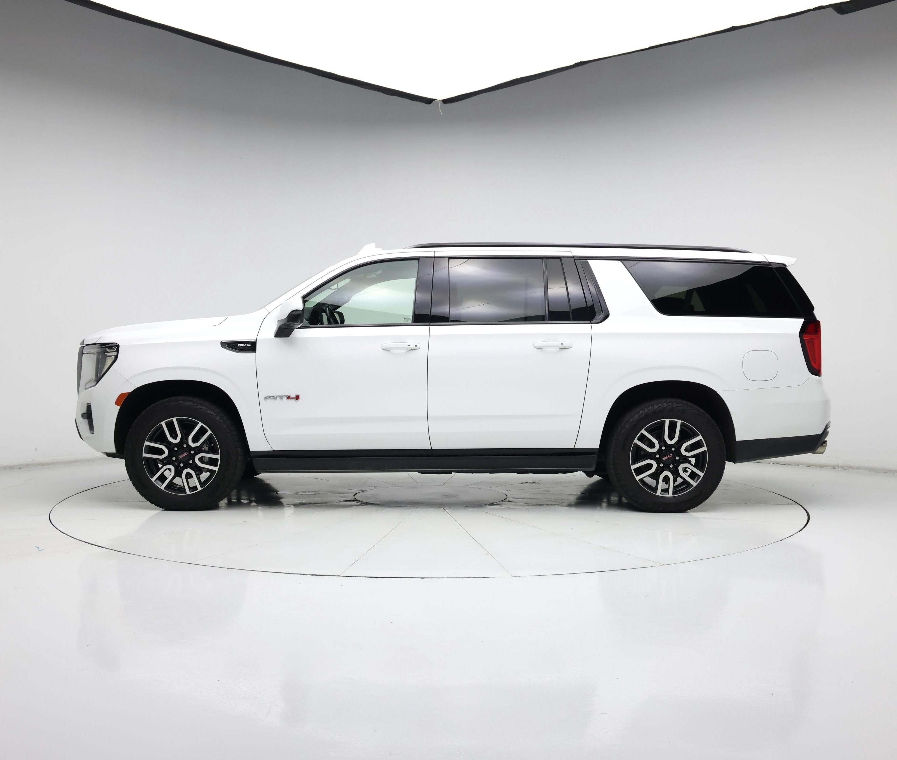 Thumbnail: 2022 GMC Yukon XL - 3