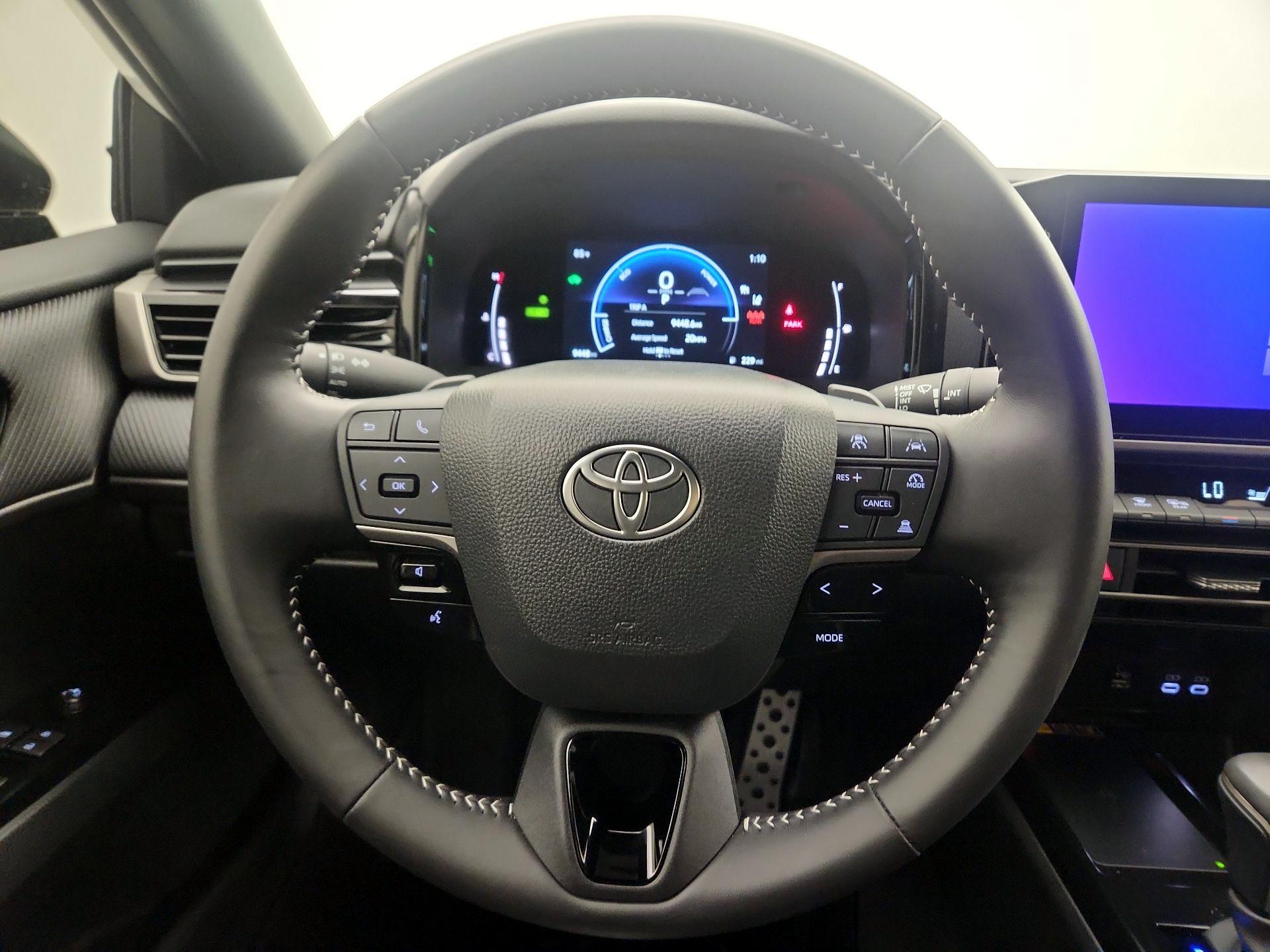 Thumbnail: 2025 Toyota Camry - 10