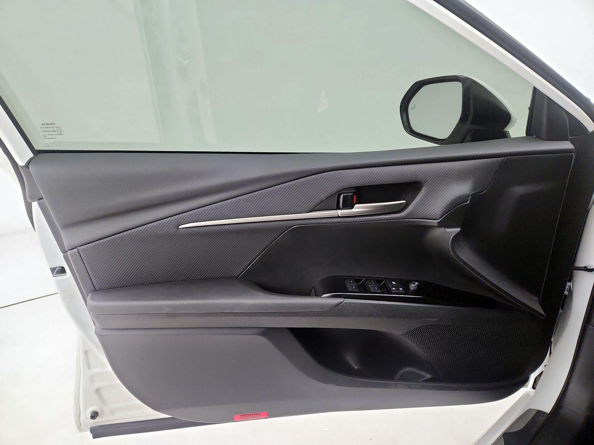 Thumbnail: 2025 Toyota Camry - 12