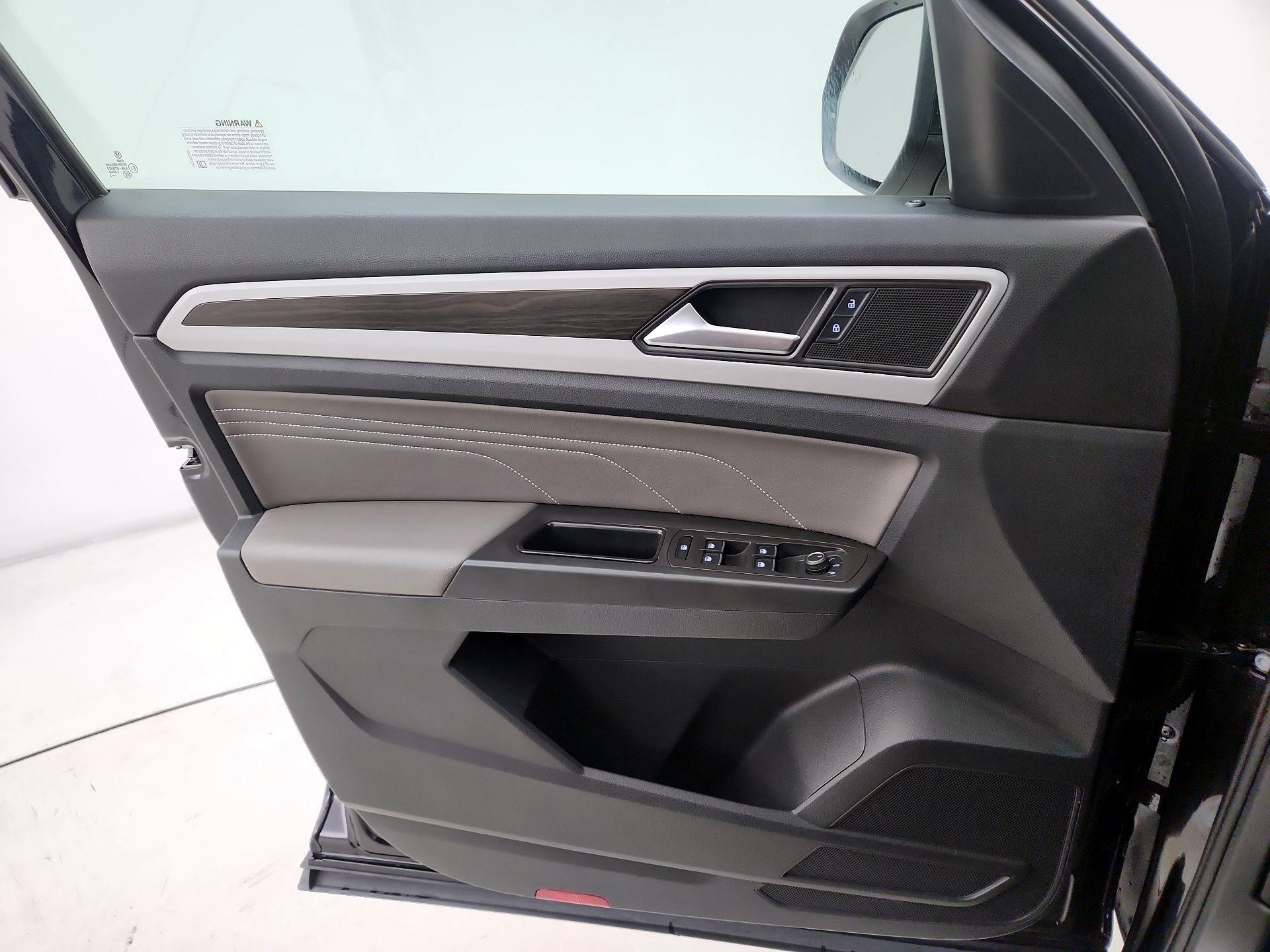 Thumbnail: 2022 Volkswagen Atlas - 12