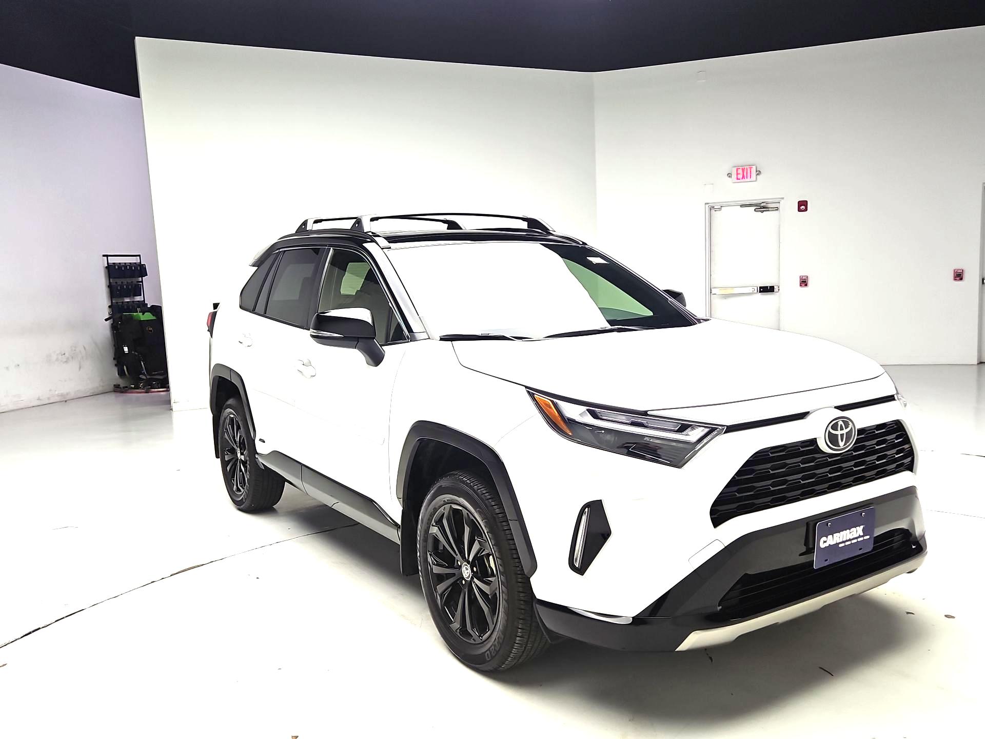 Thumbnail: 2025 Toyota RAV4 - 1