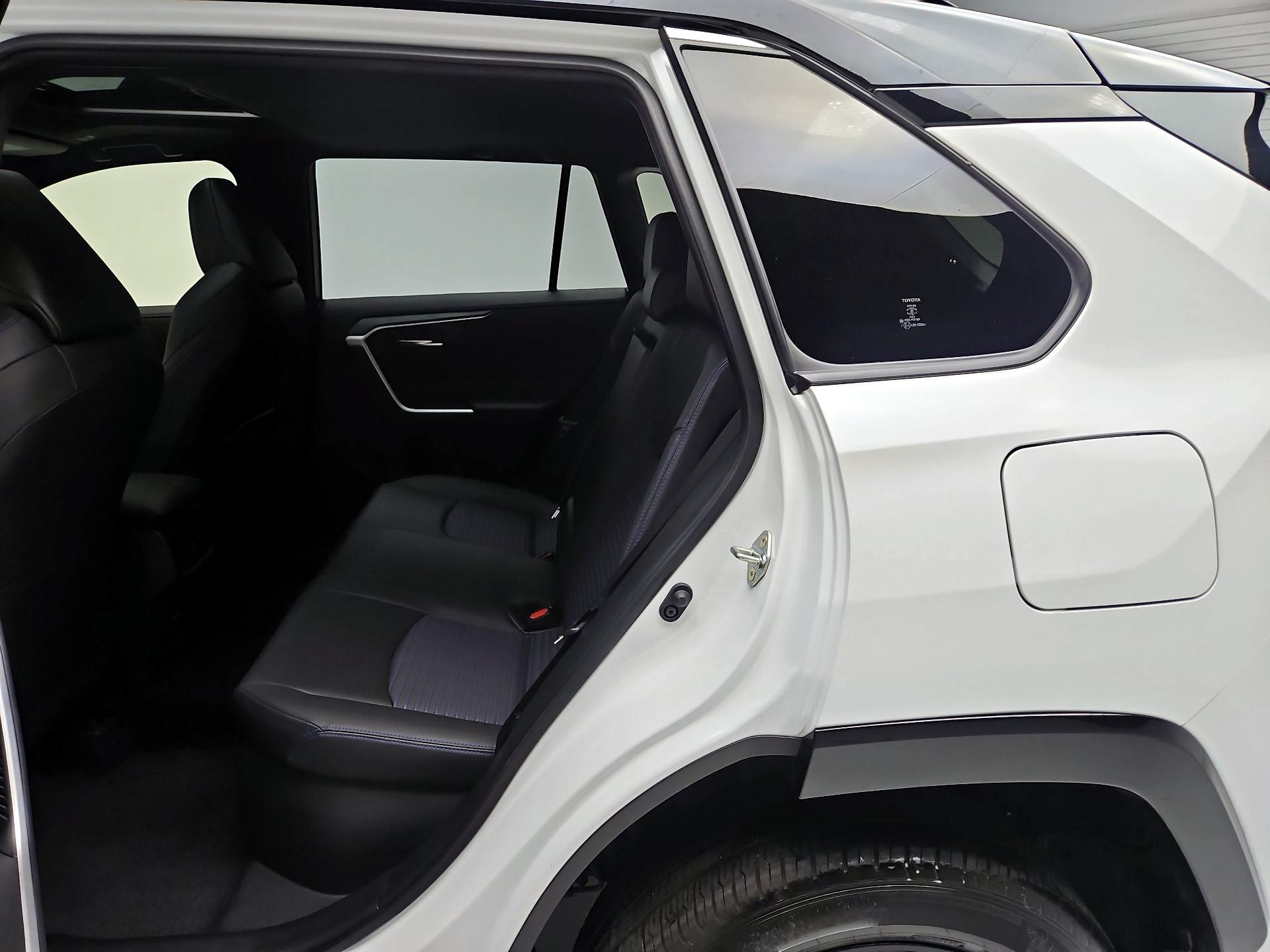 Thumbnail: 2025 Toyota RAV4 - 18
