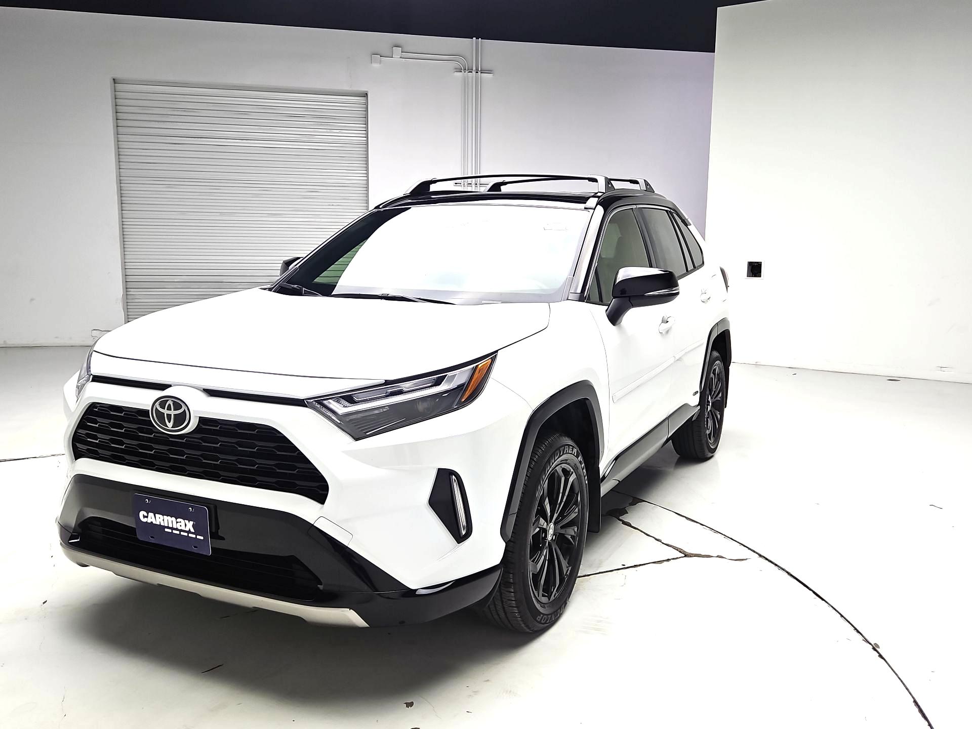 Thumbnail: 2025 Toyota RAV4 - 3
