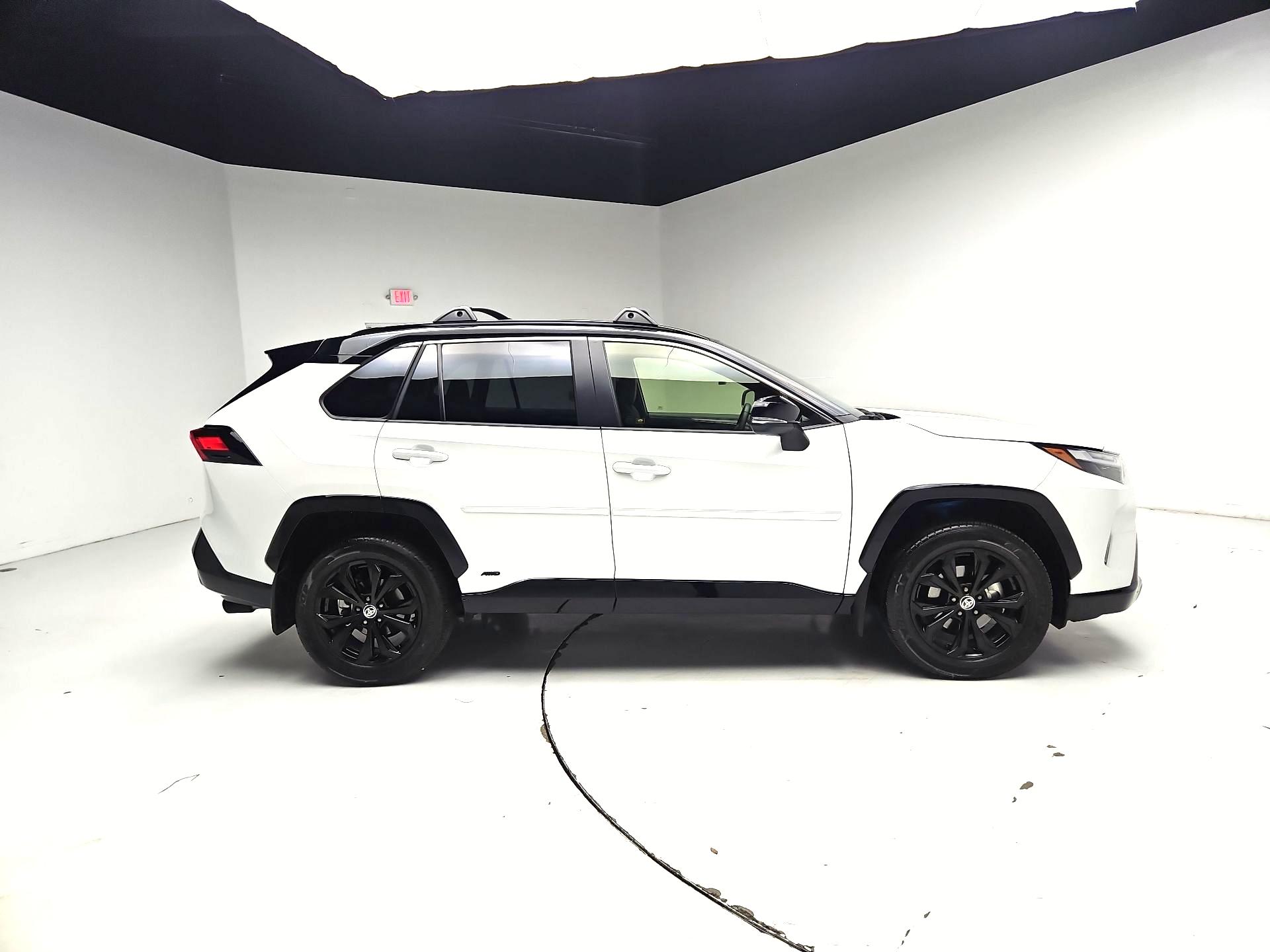 Thumbnail: 2025 Toyota RAV4 - 4