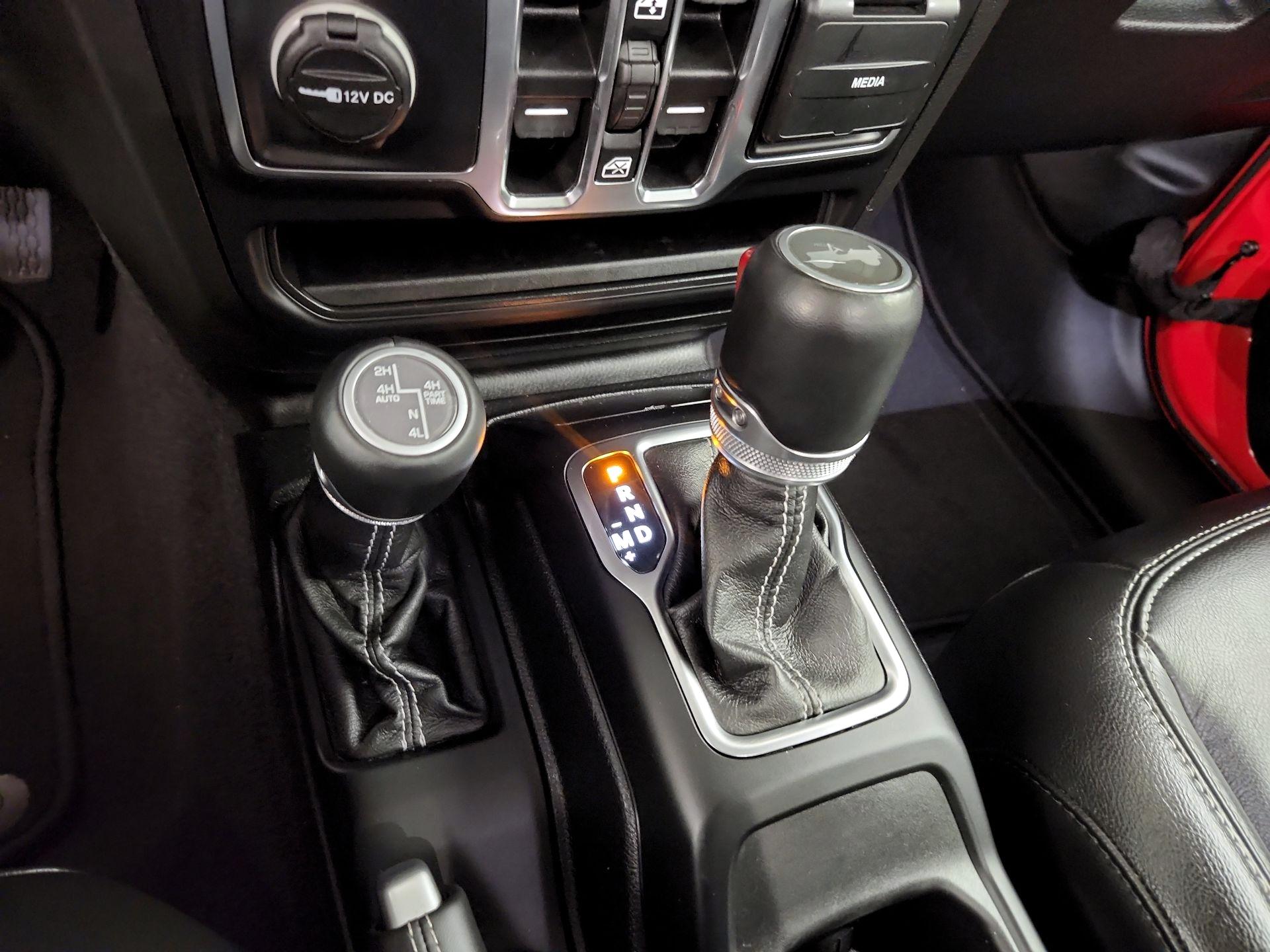 Thumbnail: 2021 Jeep Wrangler - 18