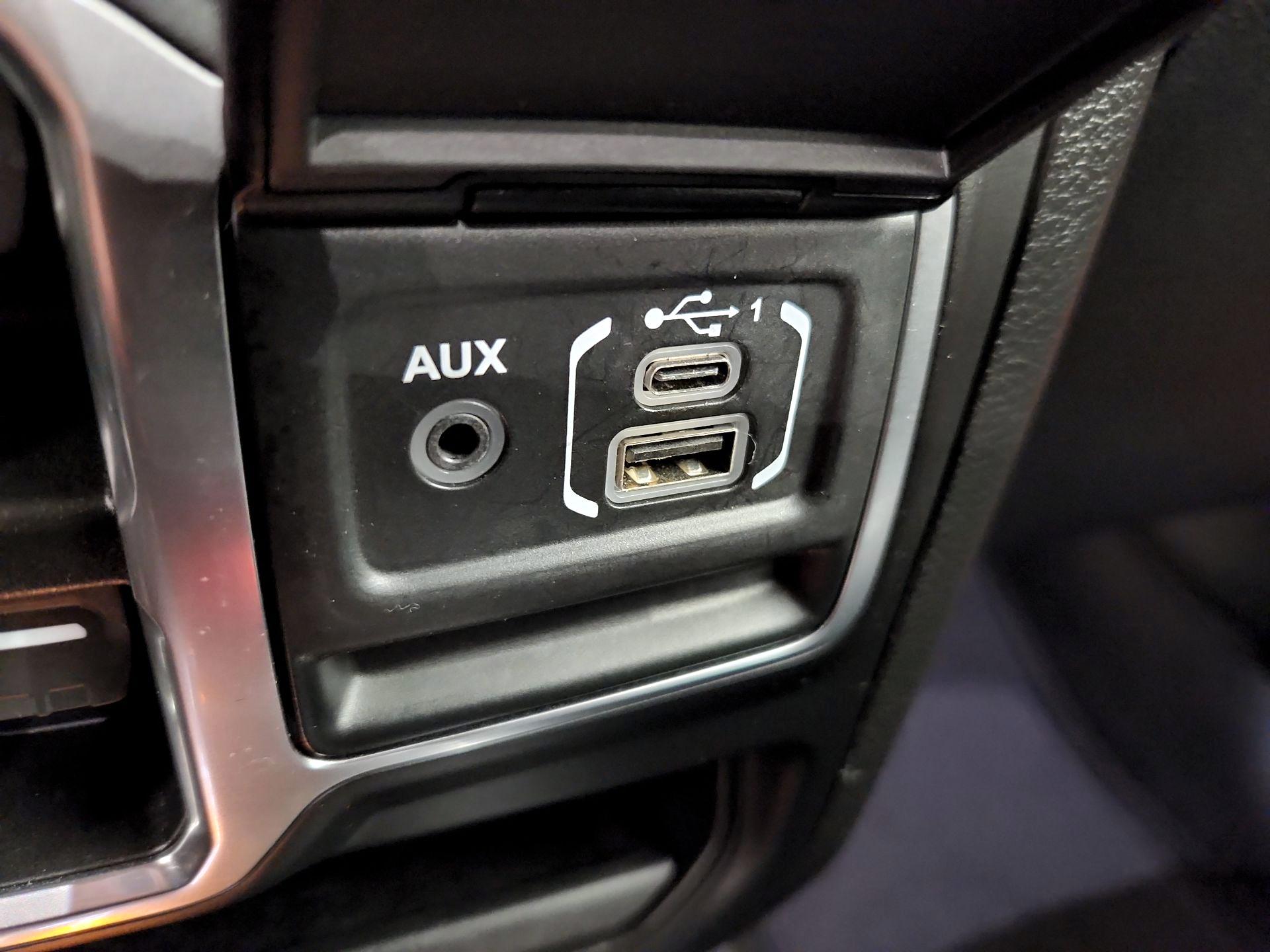 Thumbnail: 2021 Jeep Wrangler - 19