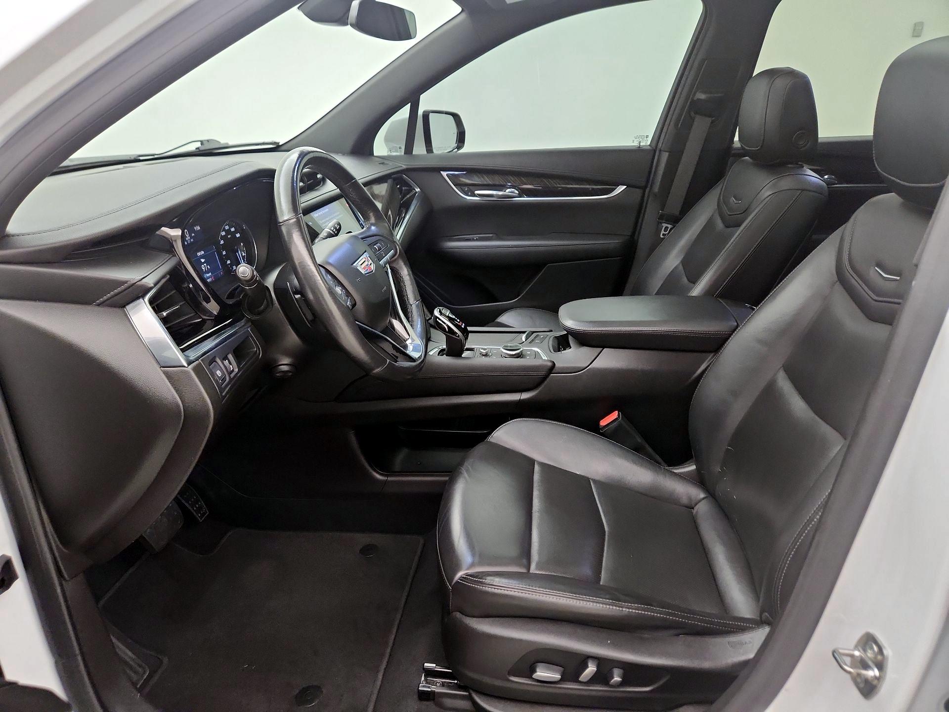 Thumbnail: 2021 Cadillac XT6 - 11