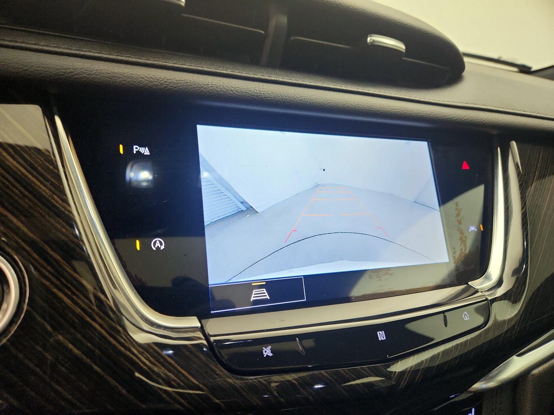Thumbnail: 2021 Cadillac XT6 - 15