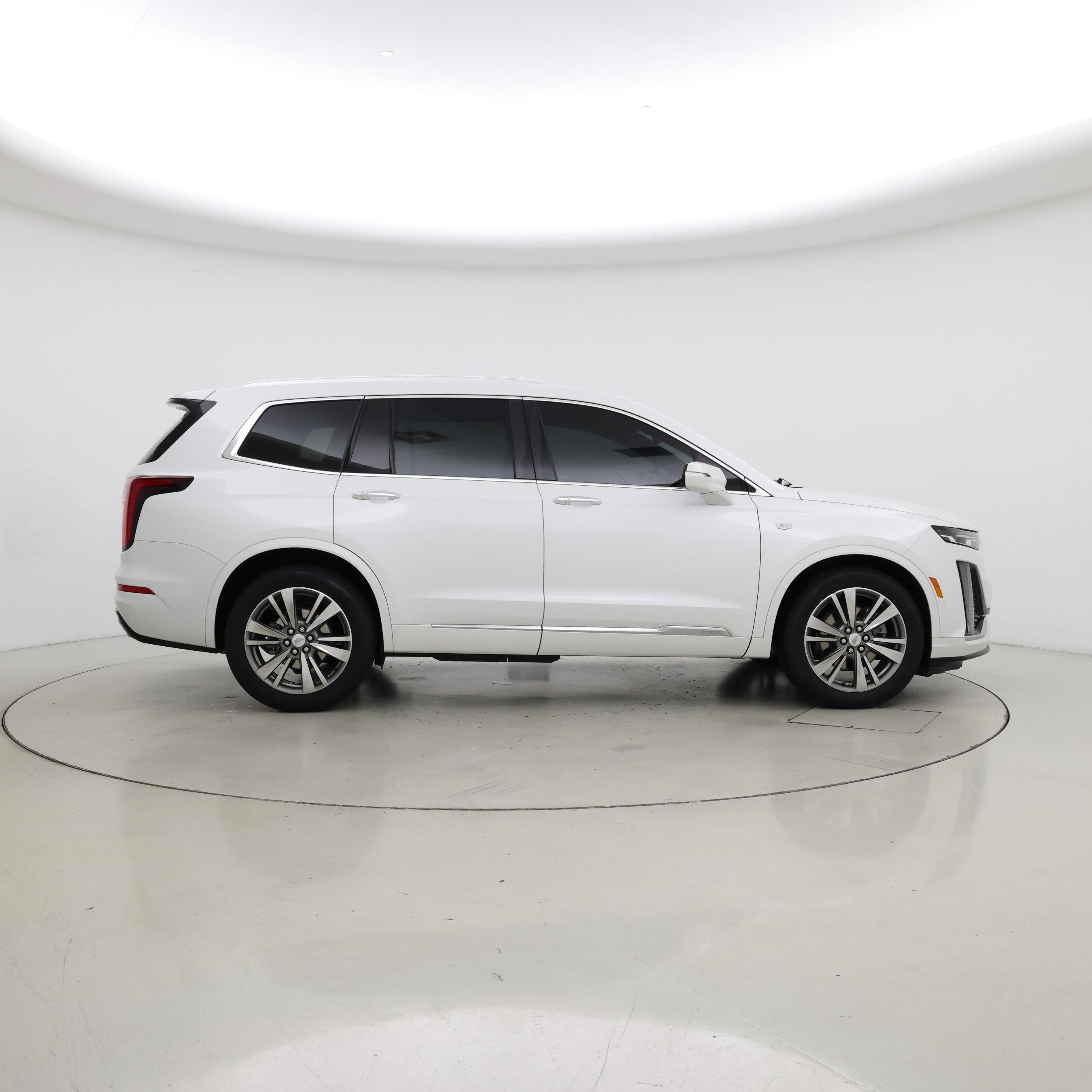 Thumbnail: 2021 Cadillac XT6 - 7