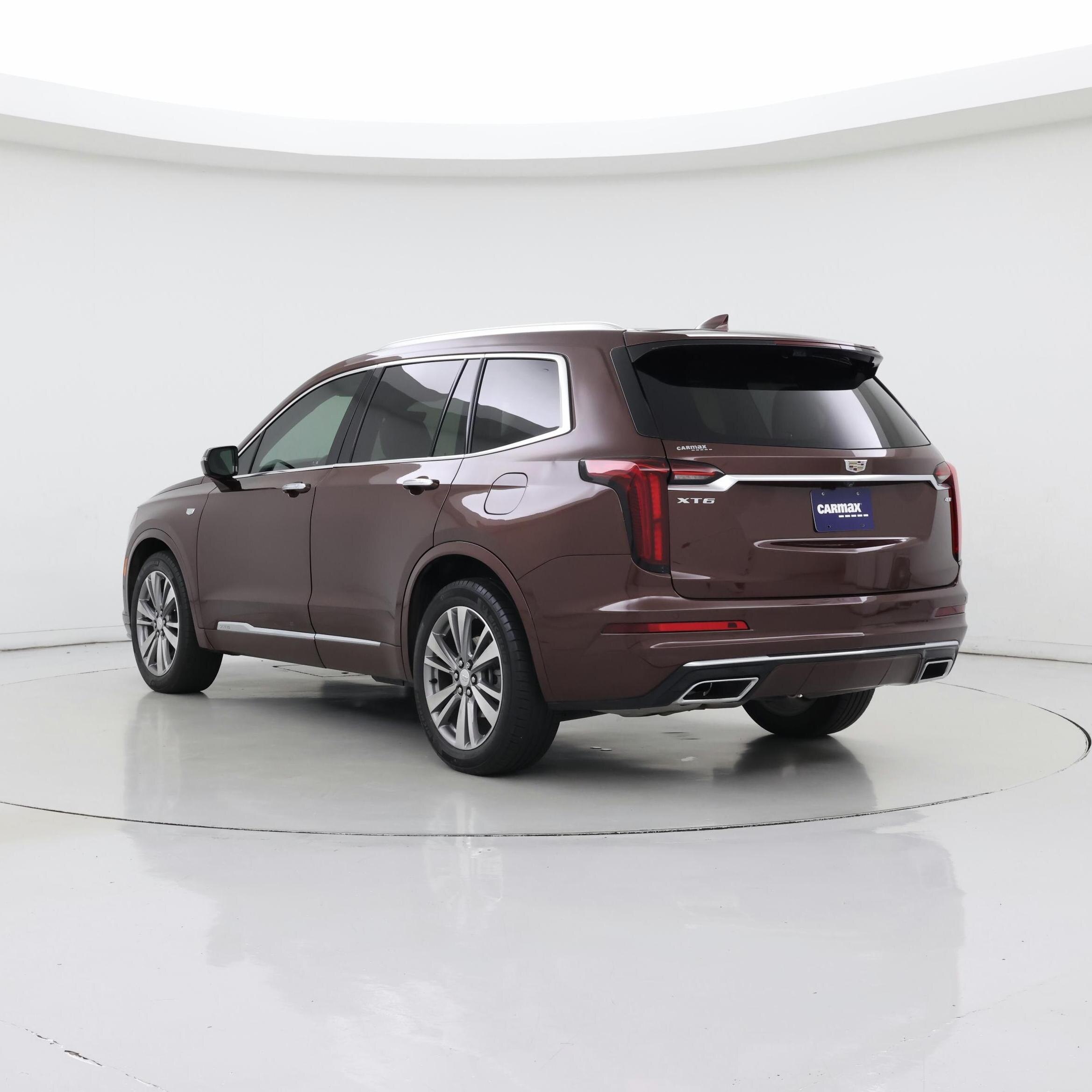 Thumbnail: 2022 Cadillac XT6 - 2