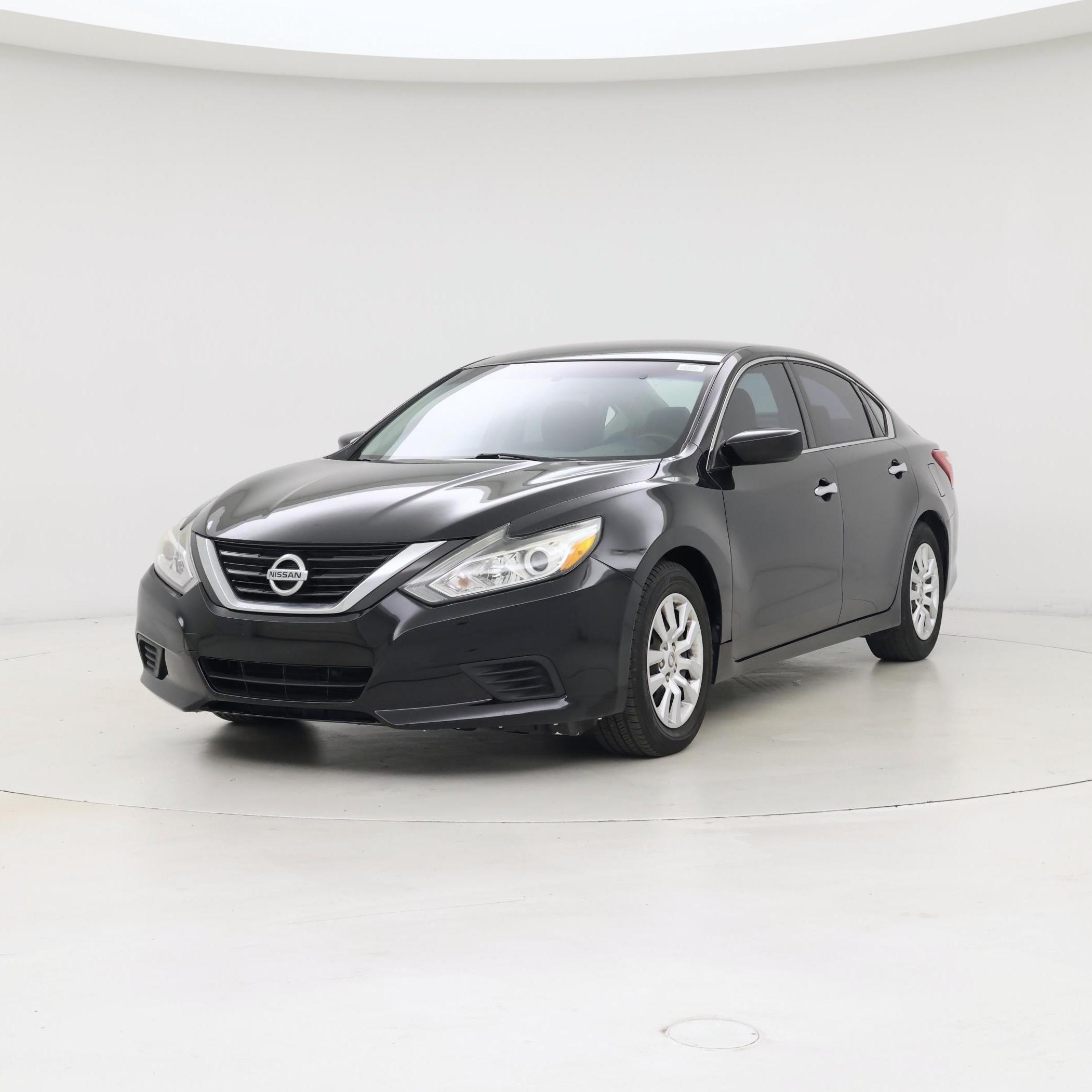 Thumbnail: 2016 Nissan Altima - 4