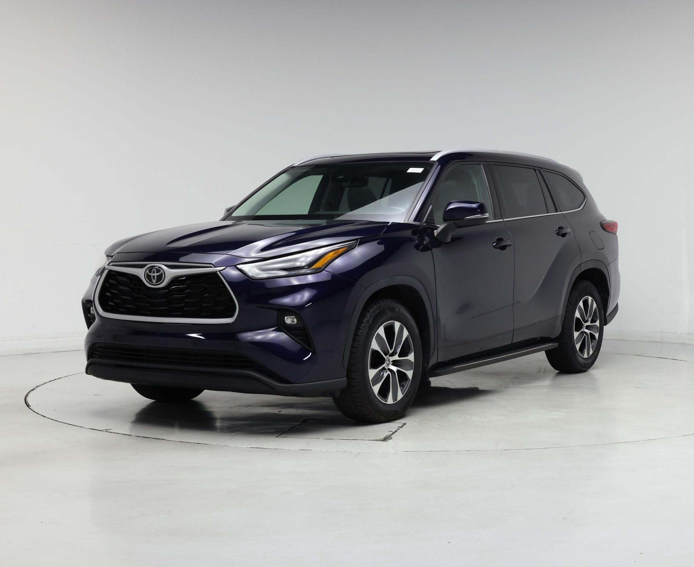 Thumbnail: 2022 Toyota Highlander - 4