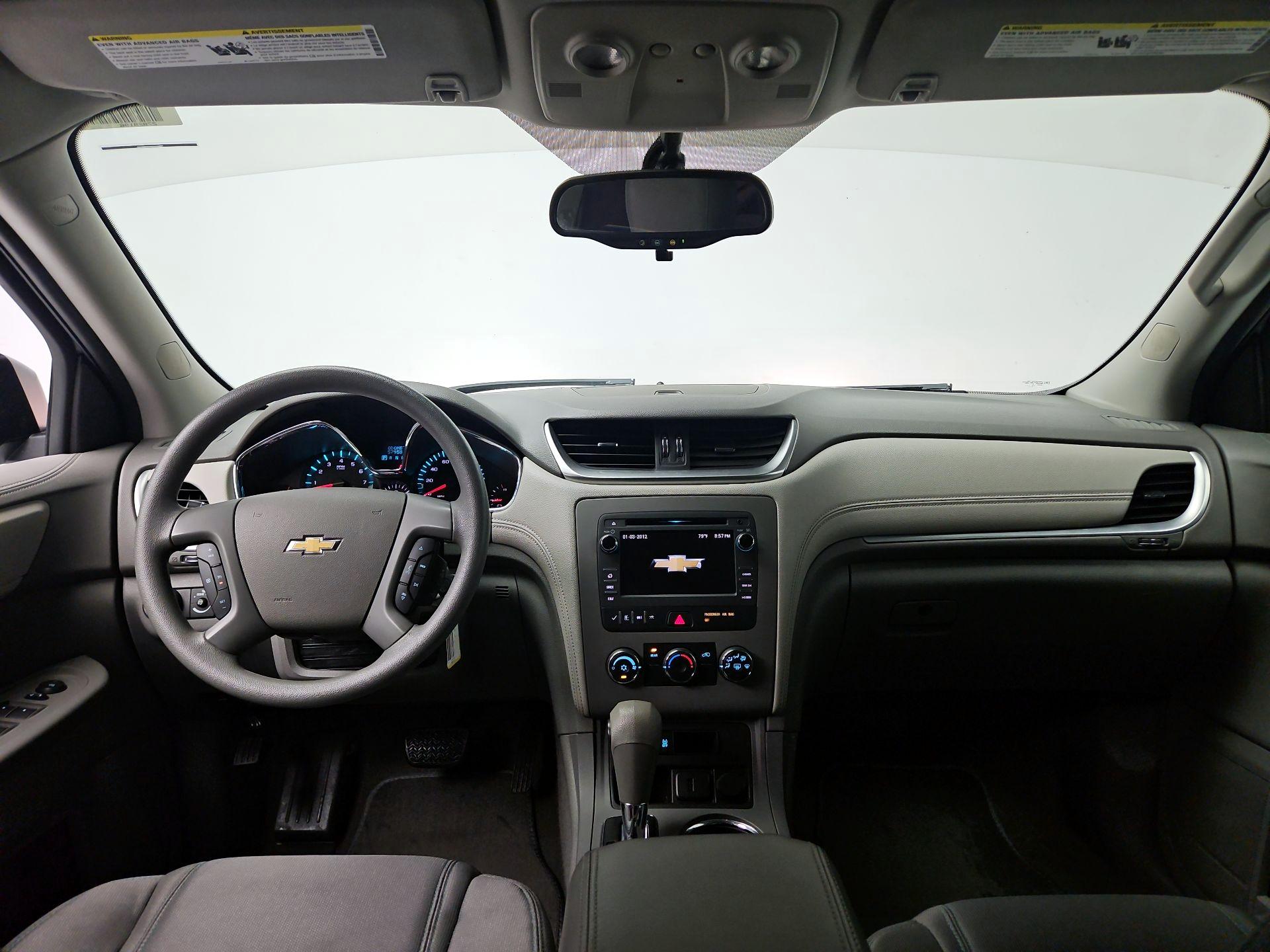 Thumbnail: 2017 Chevrolet Traverse - 9