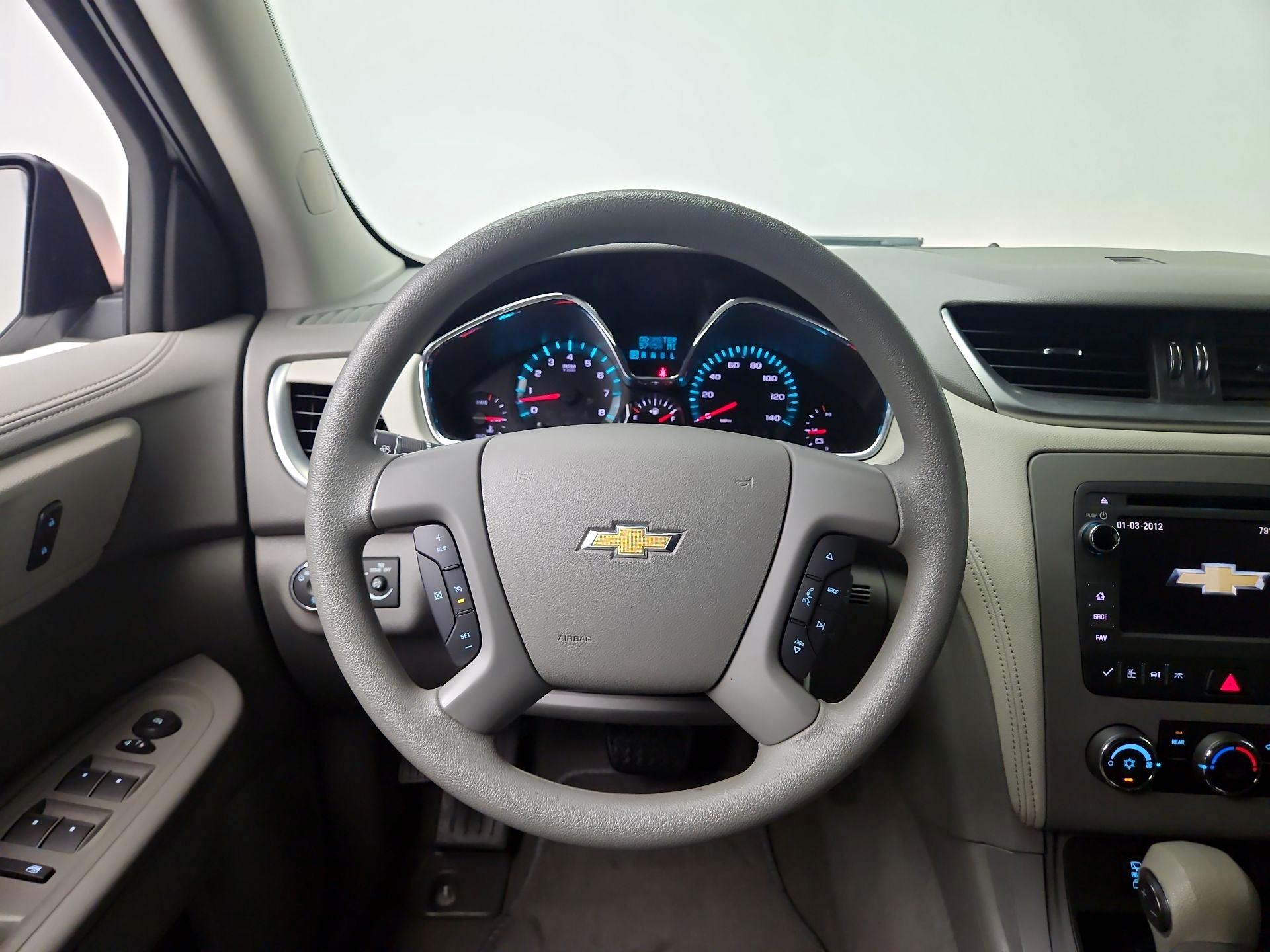 Thumbnail: 2017 Chevrolet Traverse - 10