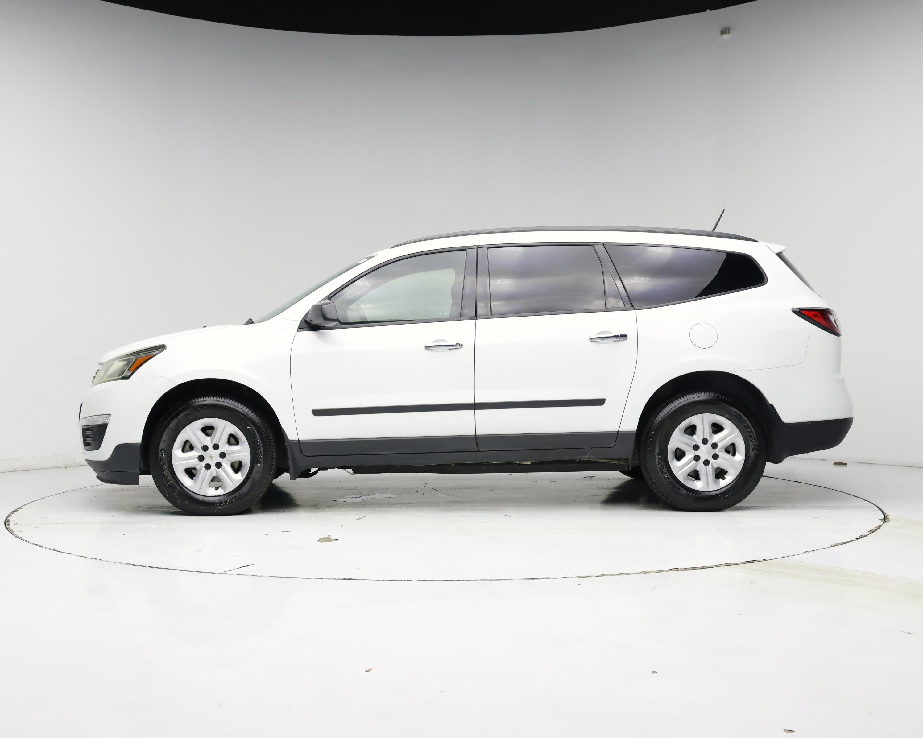 Thumbnail: 2017 Chevrolet Traverse - 3