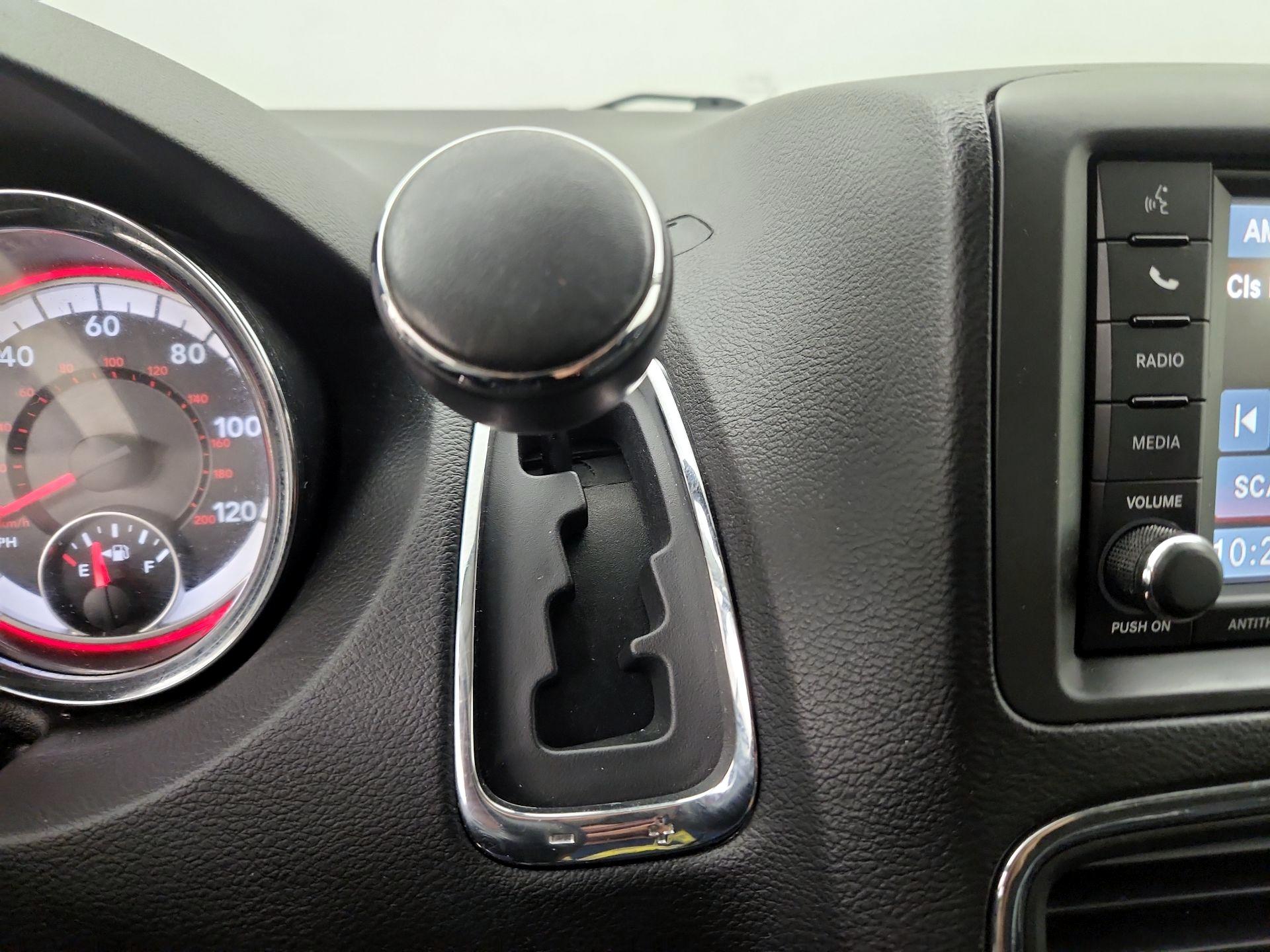 Thumbnail: 2017 Dodge Grand Caravan - 17