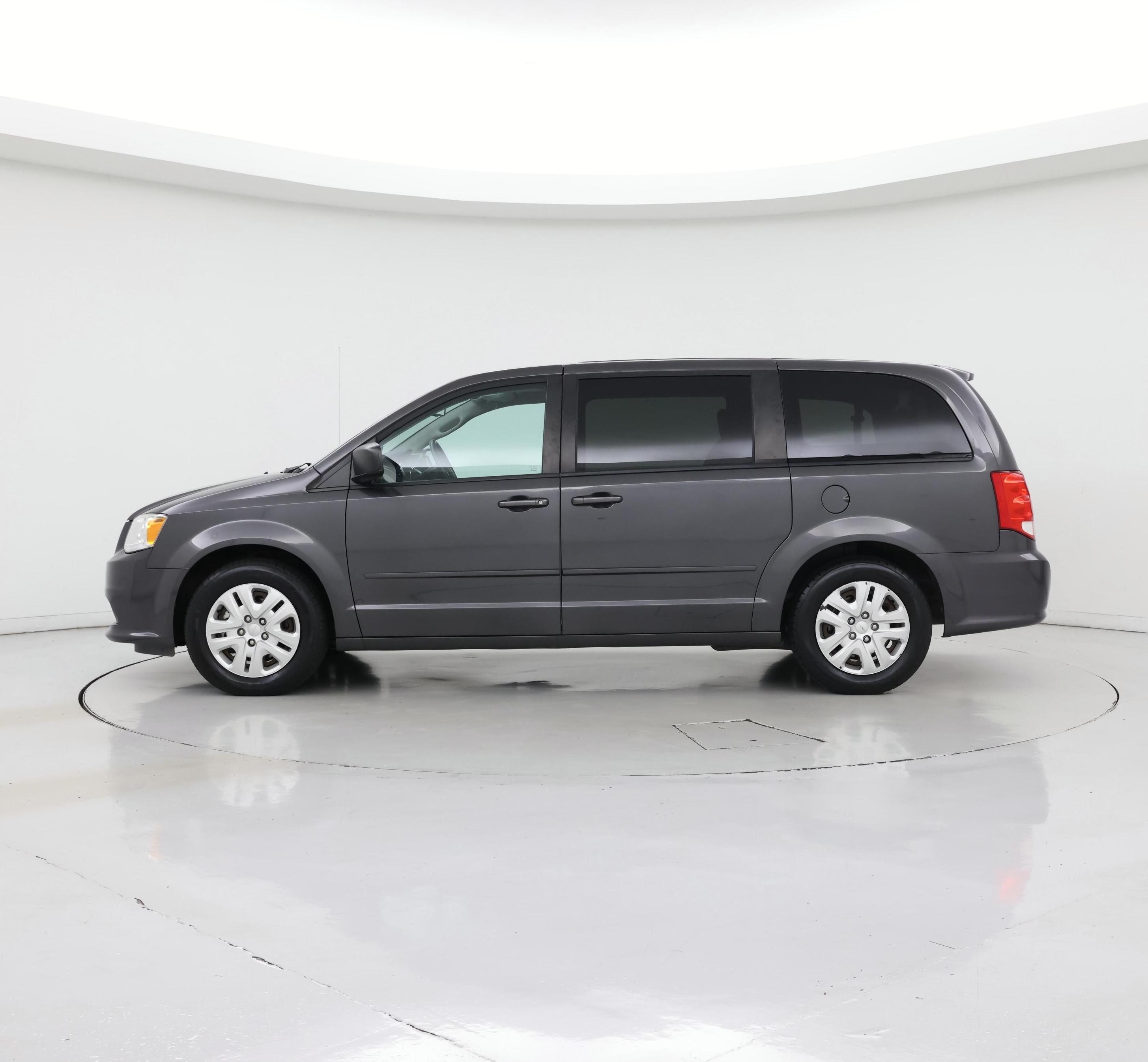 Thumbnail: 2017 Dodge Grand Caravan - 3