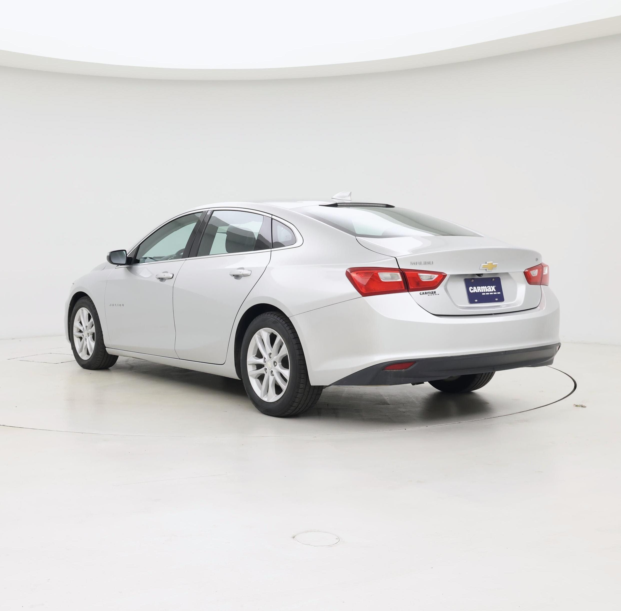 Thumbnail: 2017 Chevrolet Malibu - 2