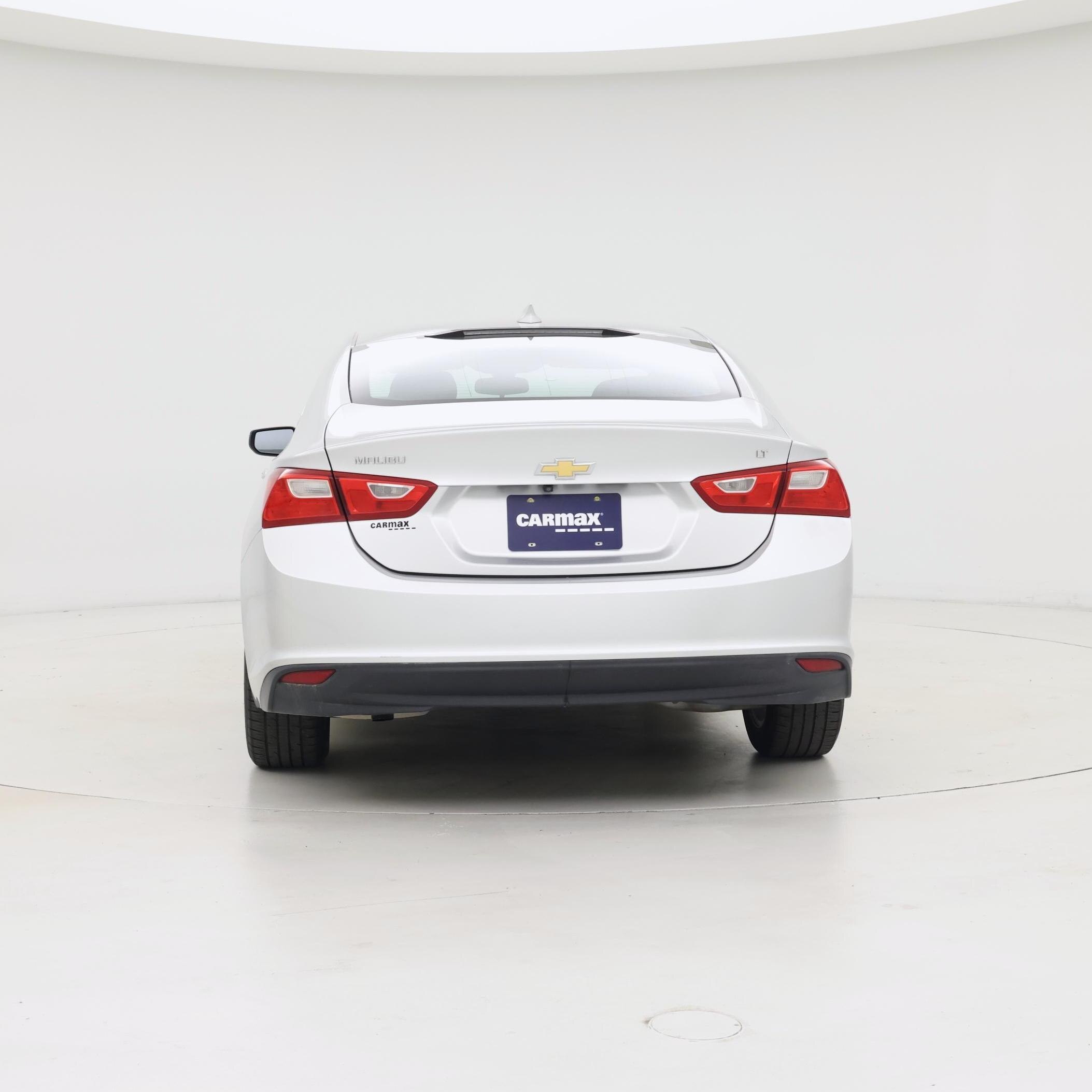 Thumbnail: 2017 Chevrolet Malibu - 6