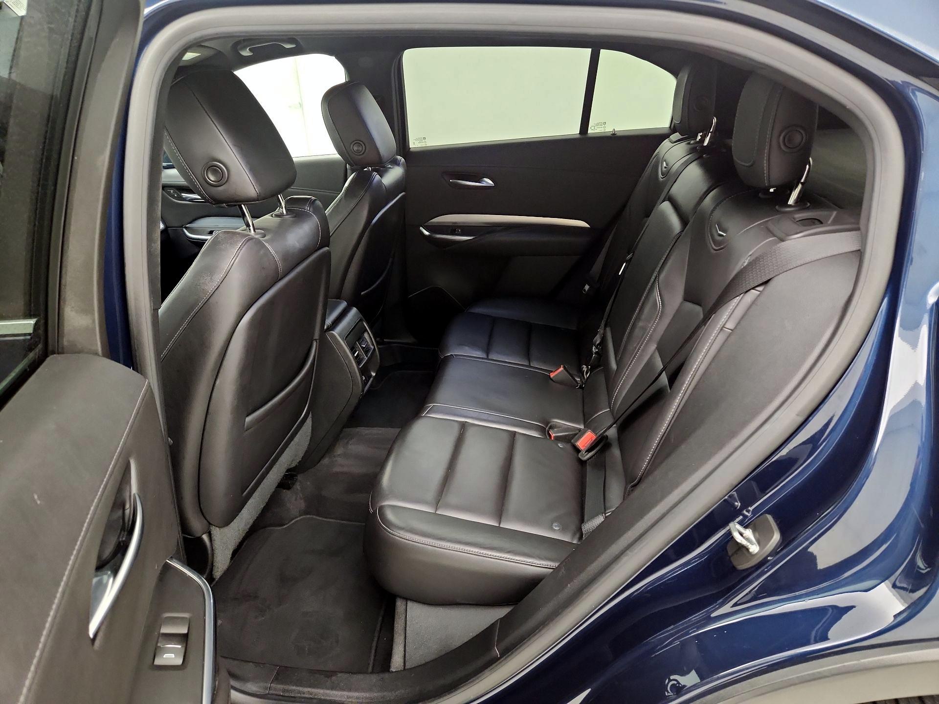 Thumbnail: 2019 Cadillac XT4 - 17