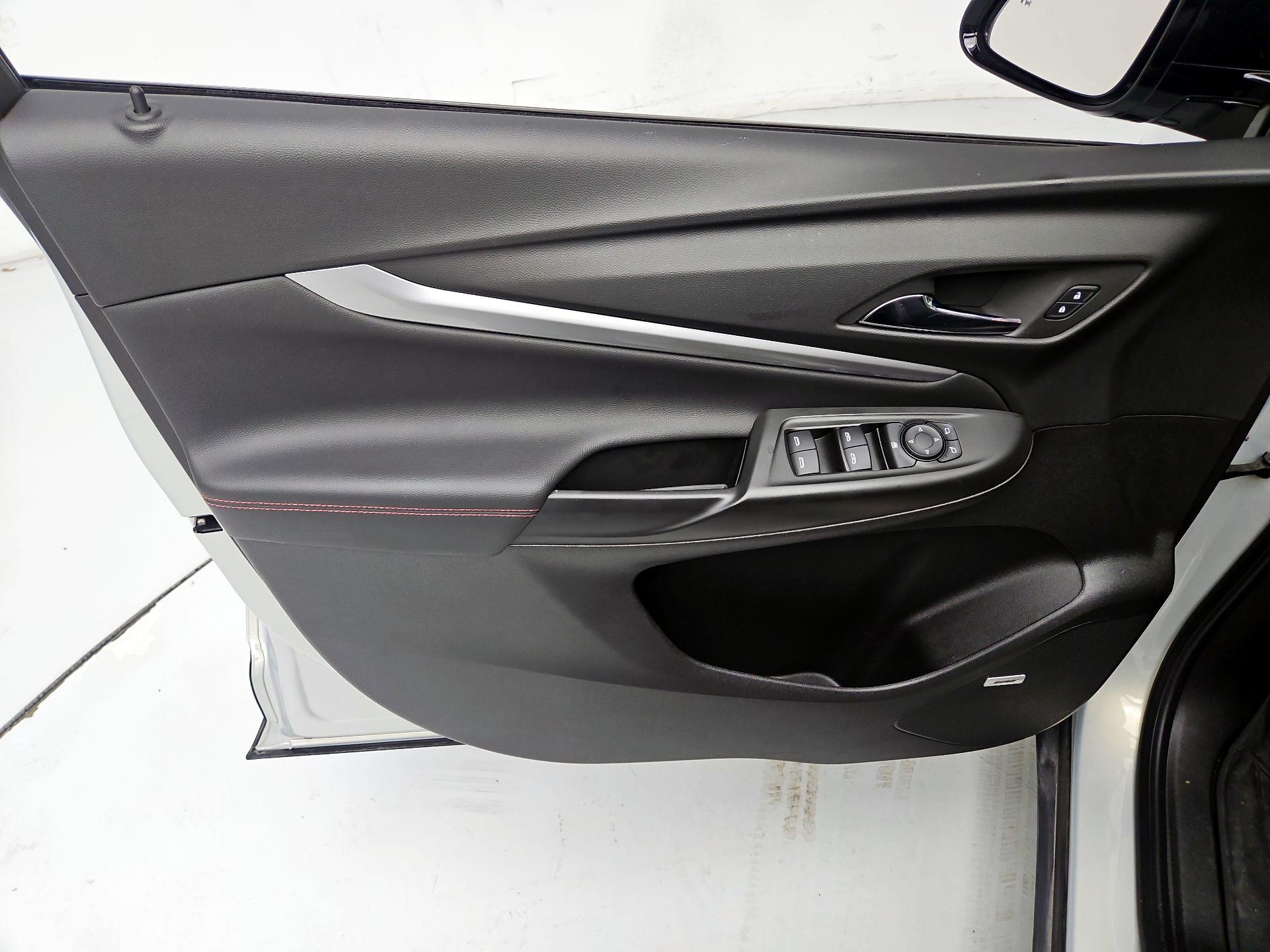 Thumbnail: 2023 Chevrolet Bolt EUV - 10