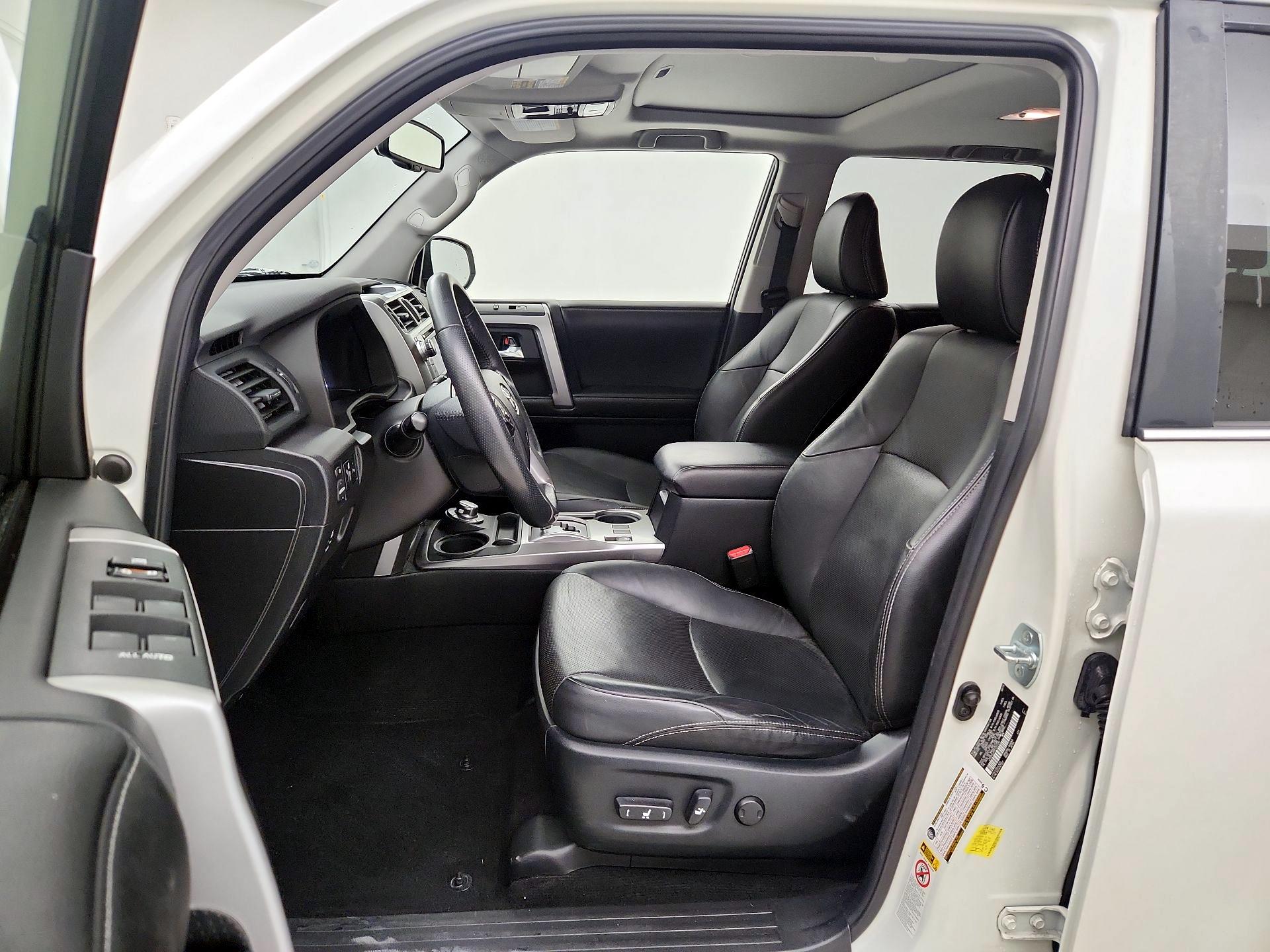 Thumbnail: 2015 Toyota 4Runner - 11