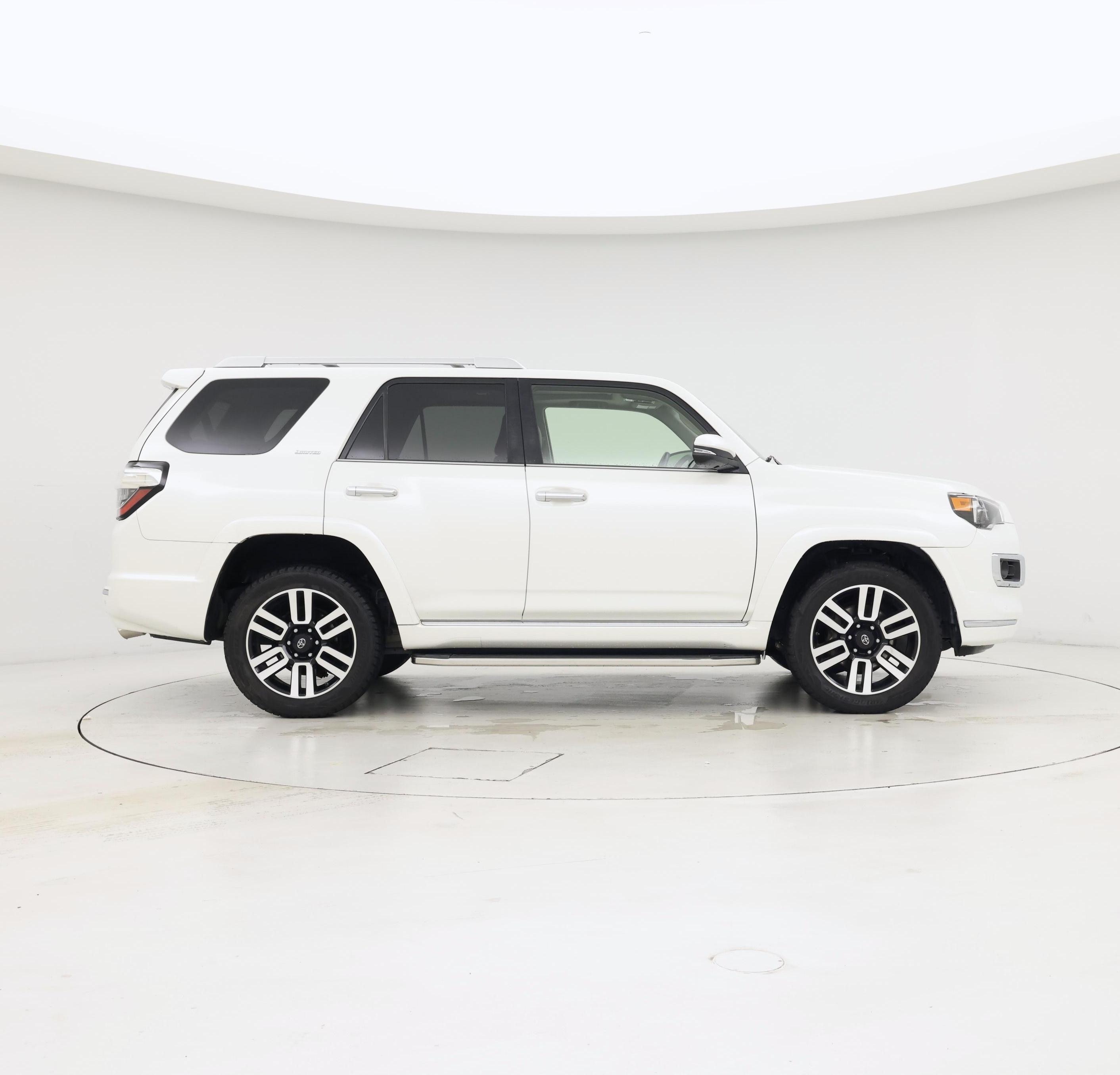 Thumbnail: 2015 Toyota 4Runner - 7