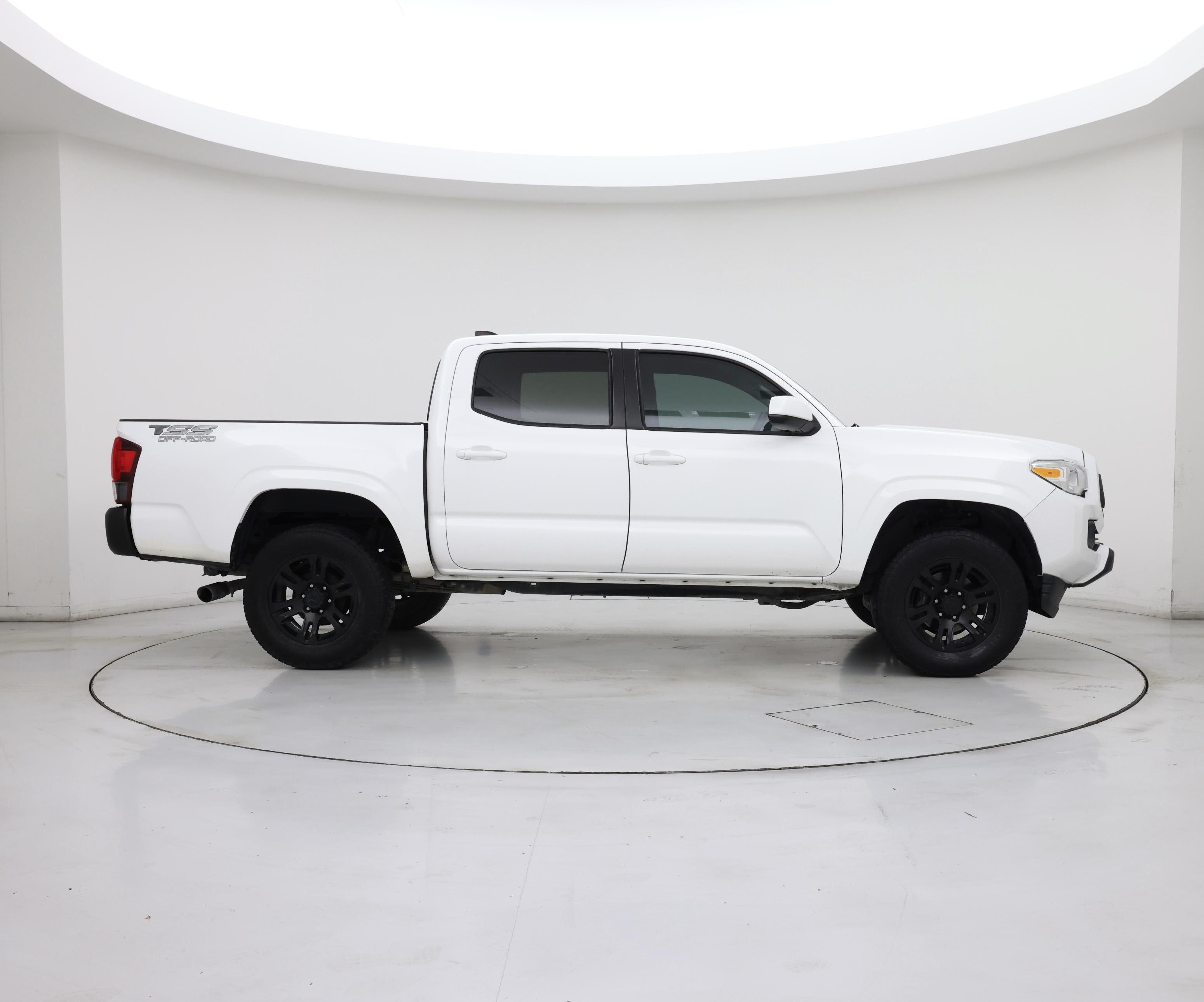 Thumbnail: 2021 Toyota Tacoma - 7